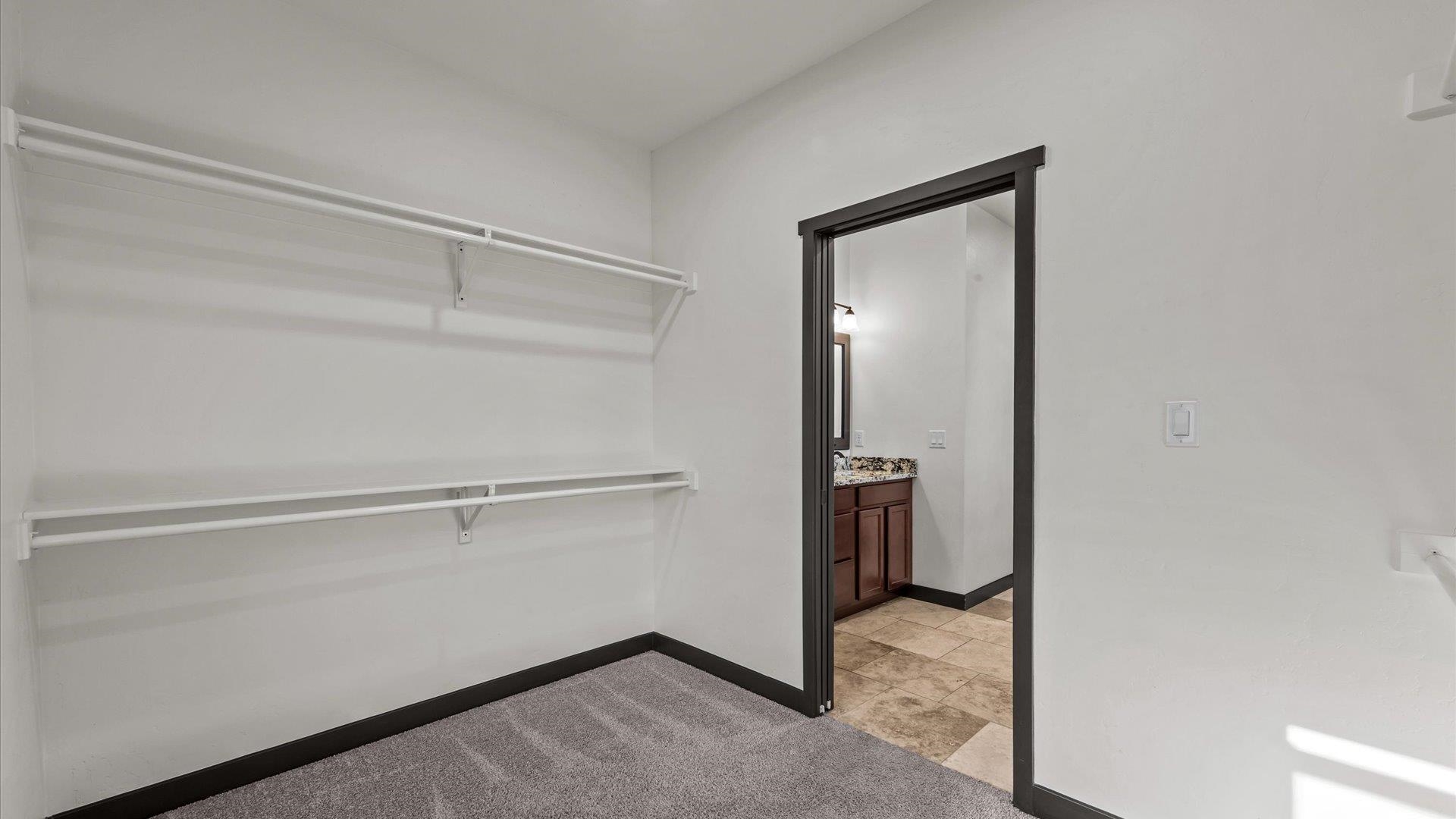 298 W Parkview Drive Unit: C