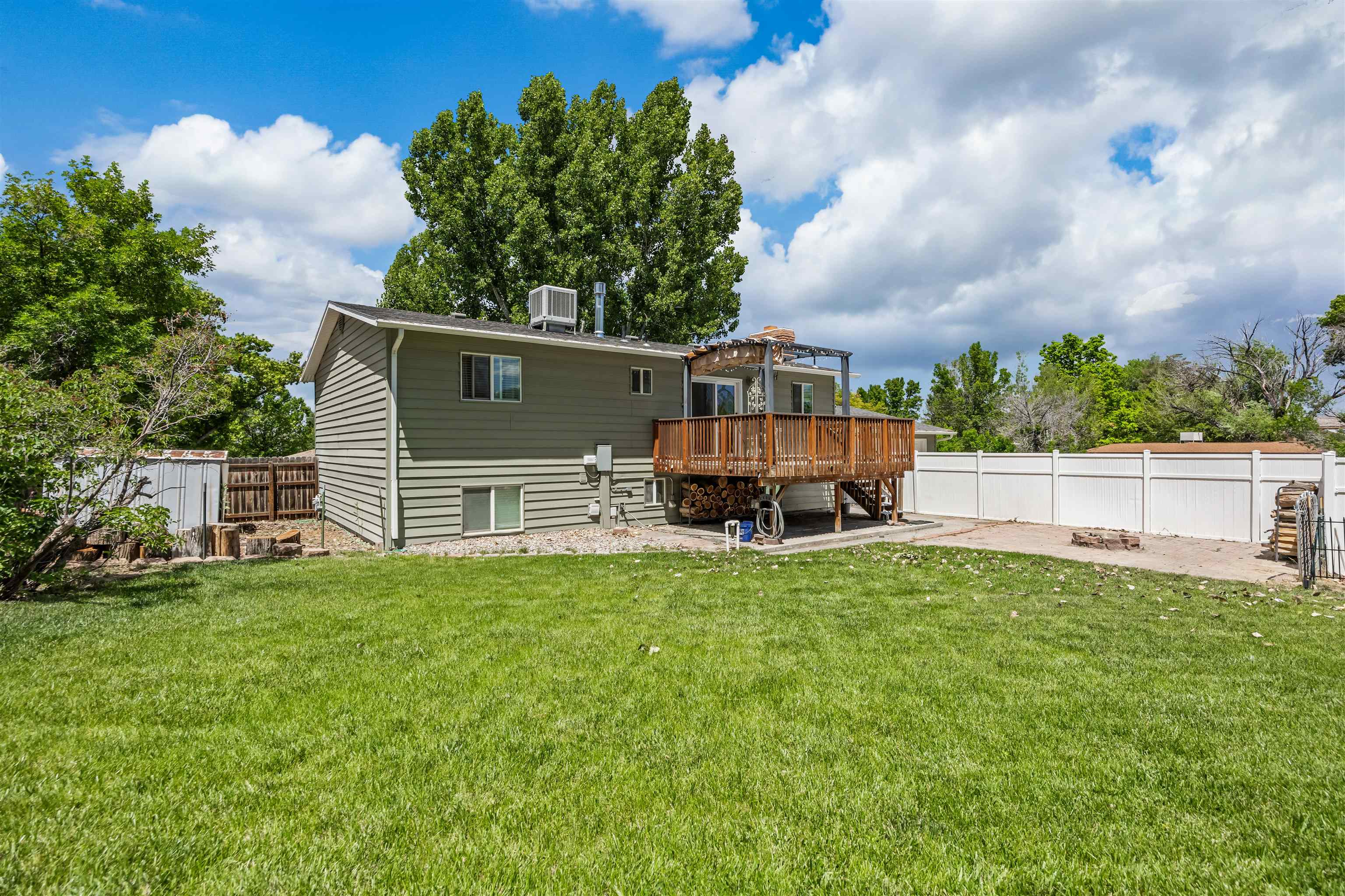 2652 Paradise Way