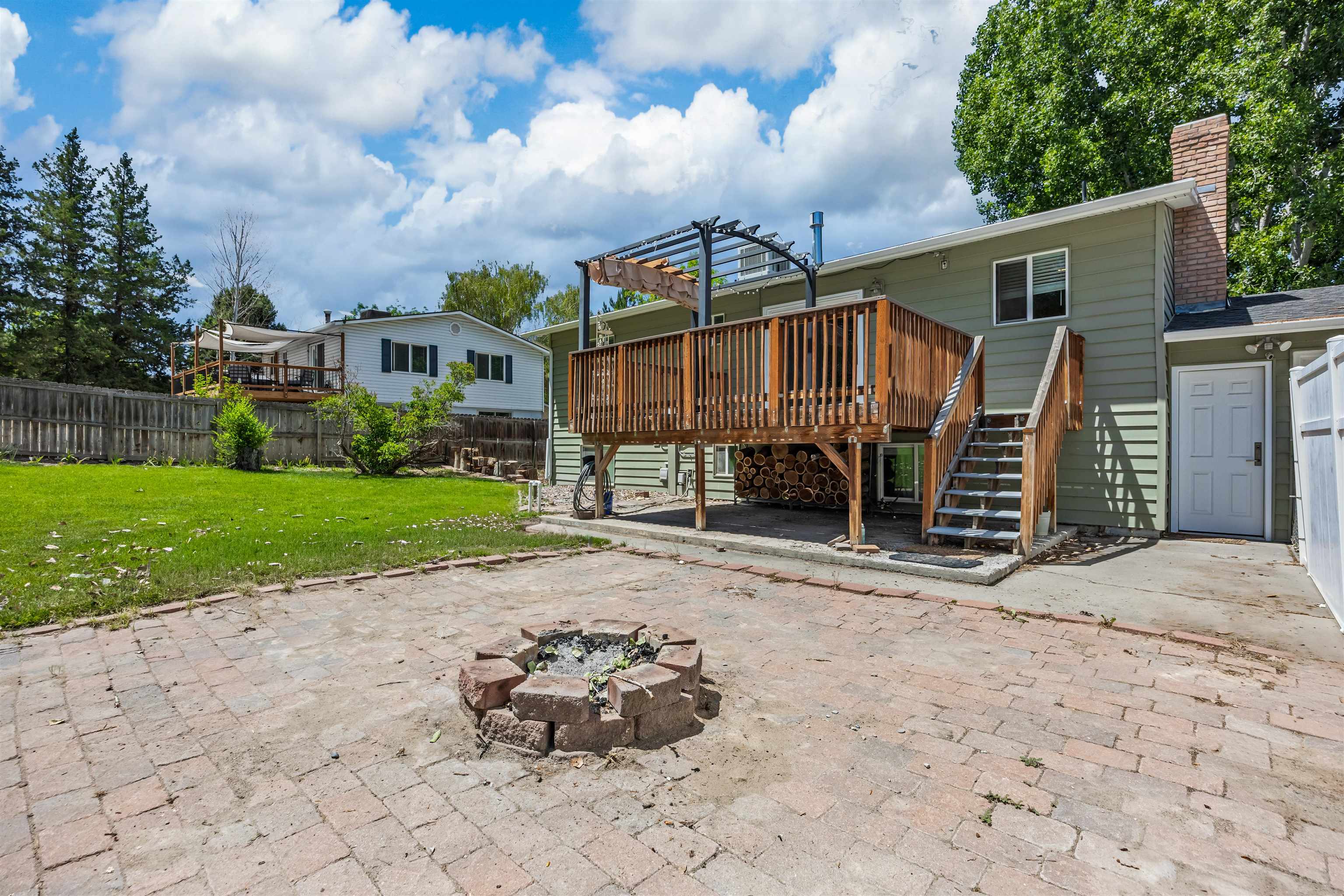 2652 Paradise Way