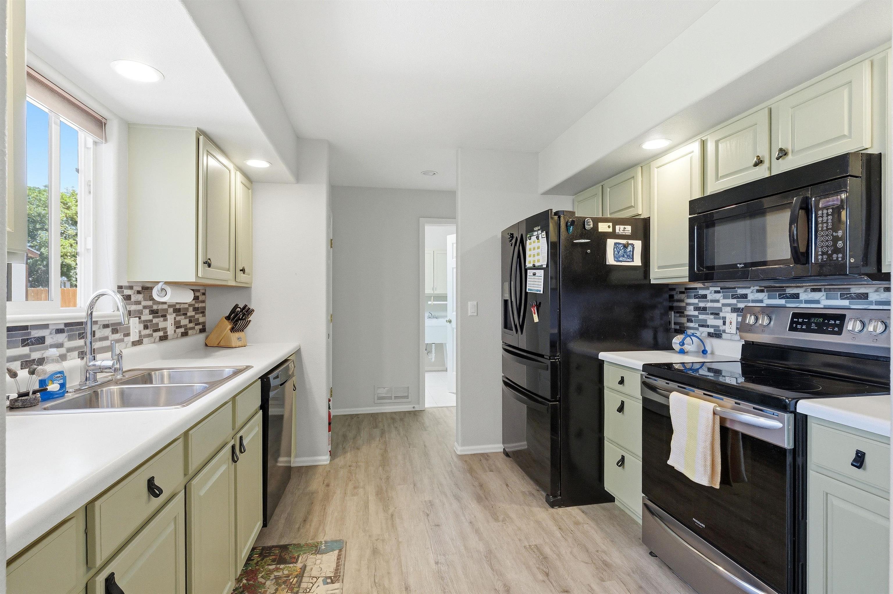 697 Pinyon Drive