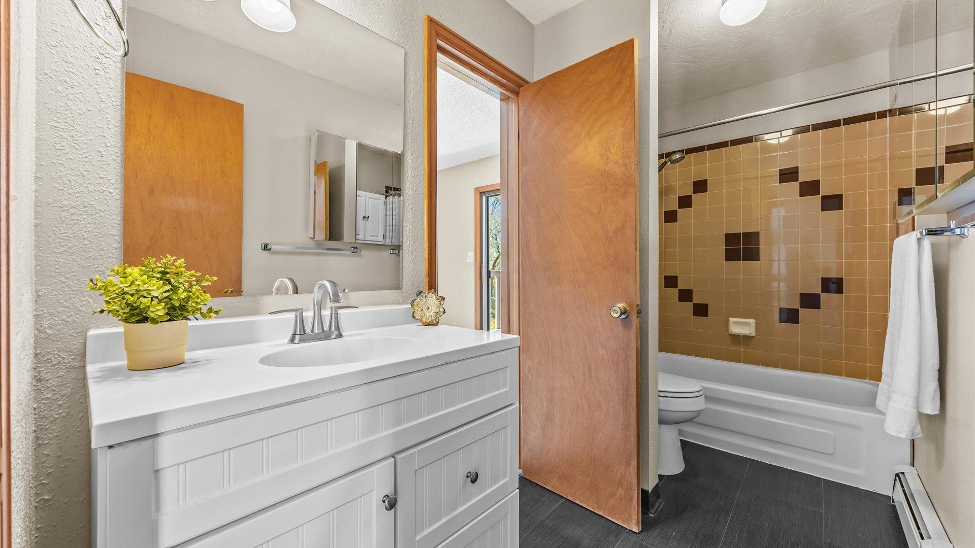 2348 Rattlesnake Court Unit: 1