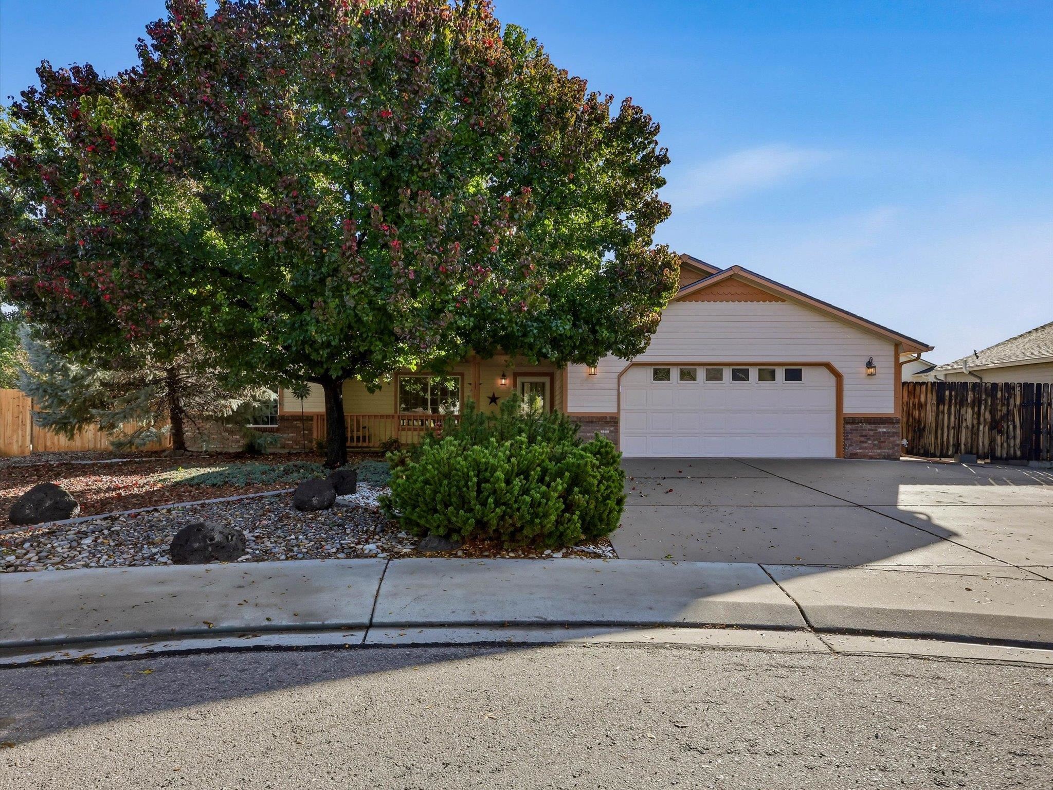 462 Amelia Rose Court