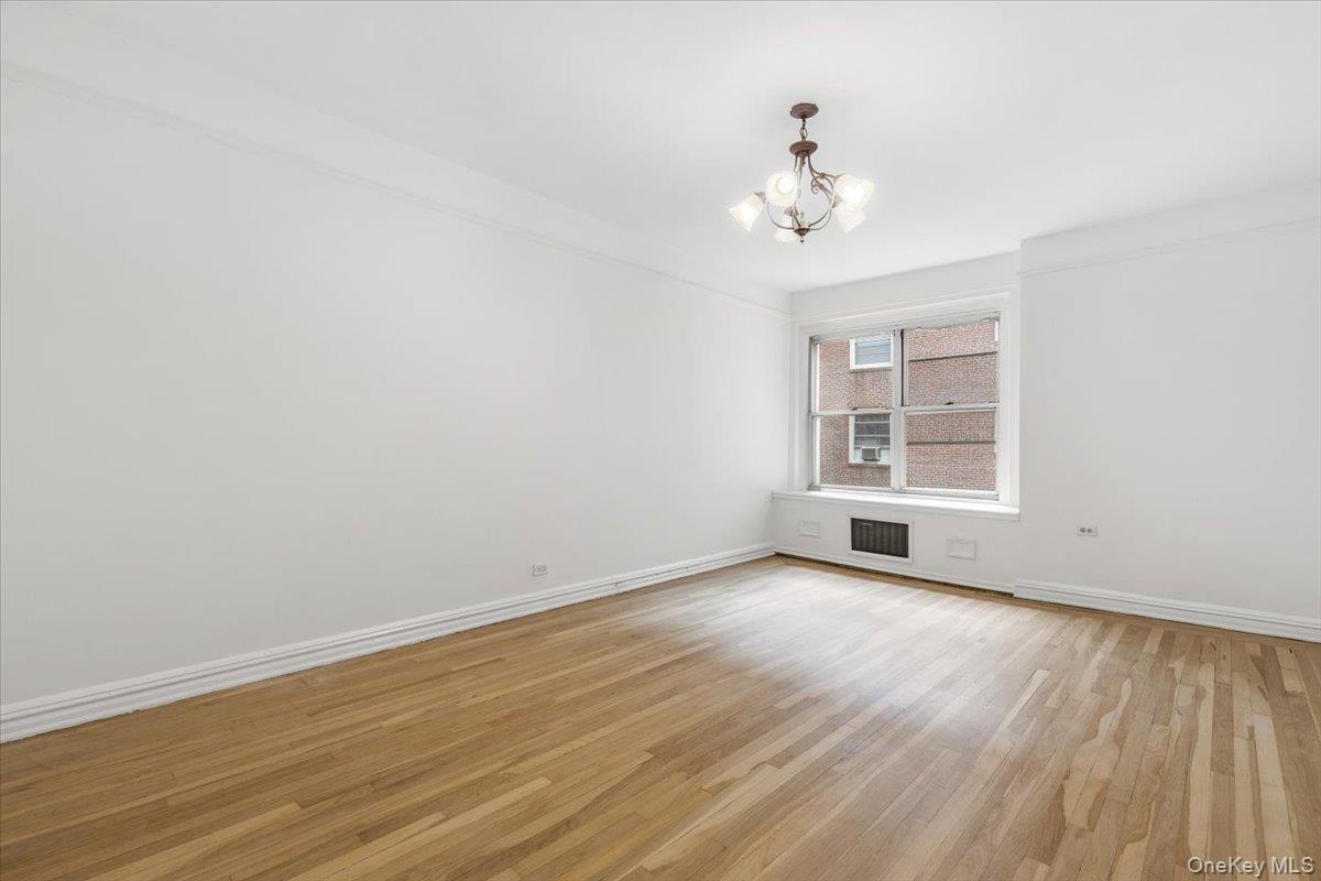 250 Bronxville Road Unit: 4H
