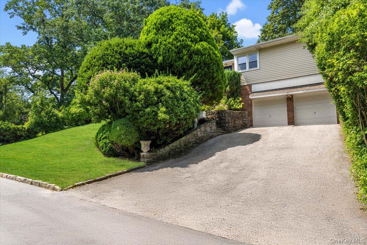 31 Claudet Way