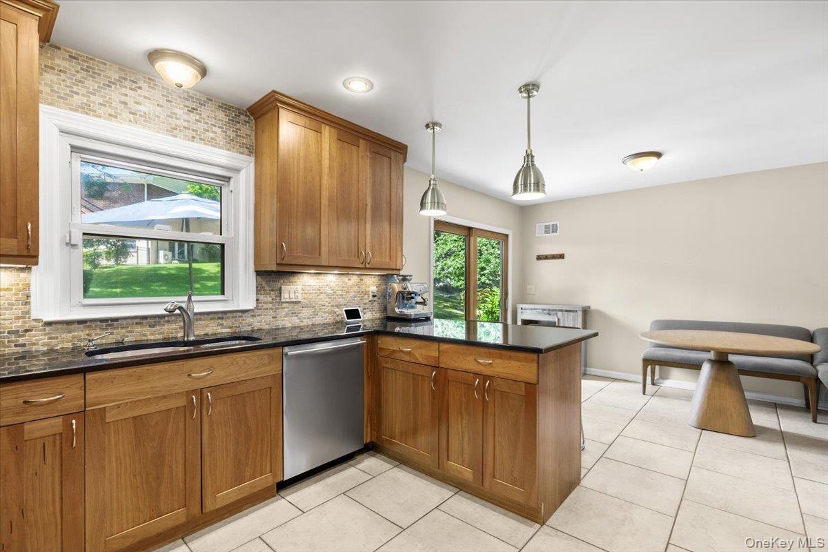 31 Claudet Way