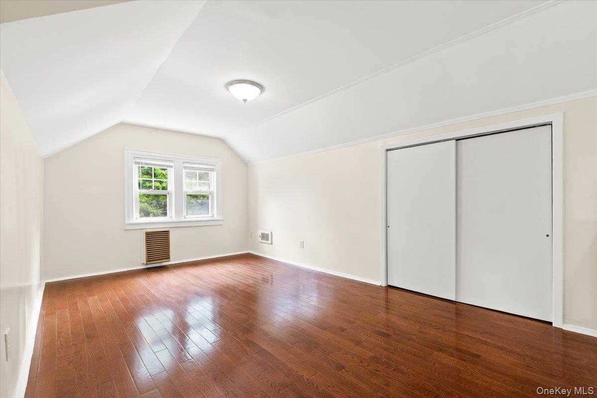 3 Merritt Avenue Unit: 2