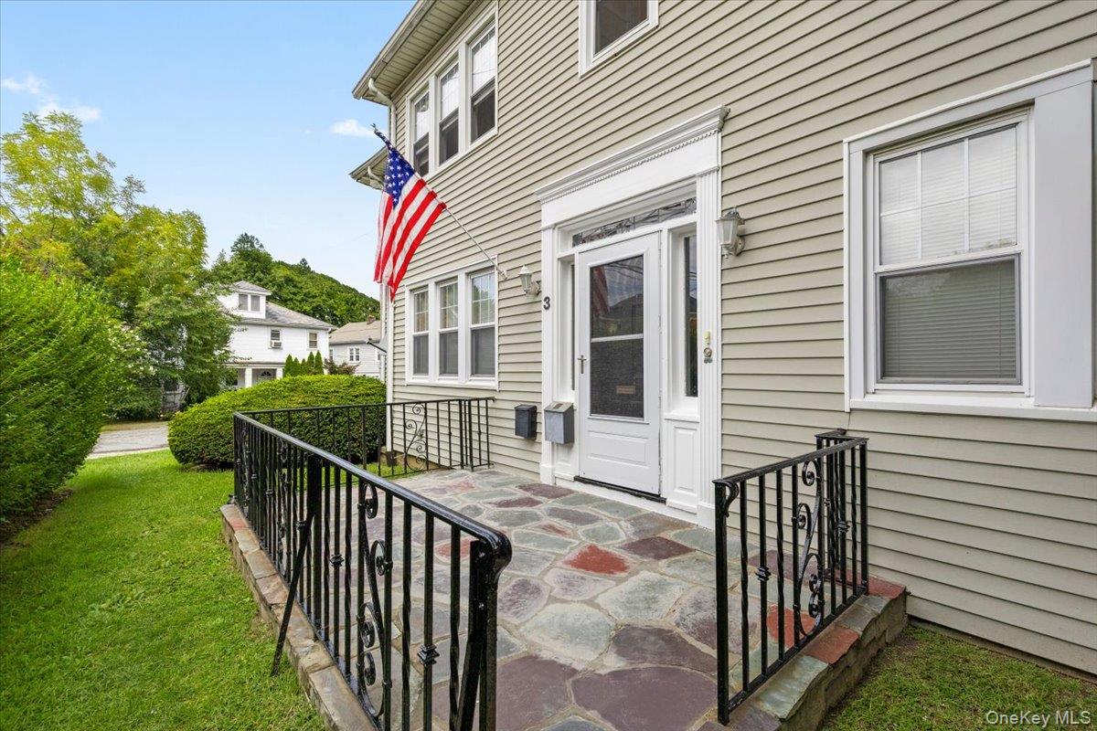 3 Merritt Avenue Unit: 2