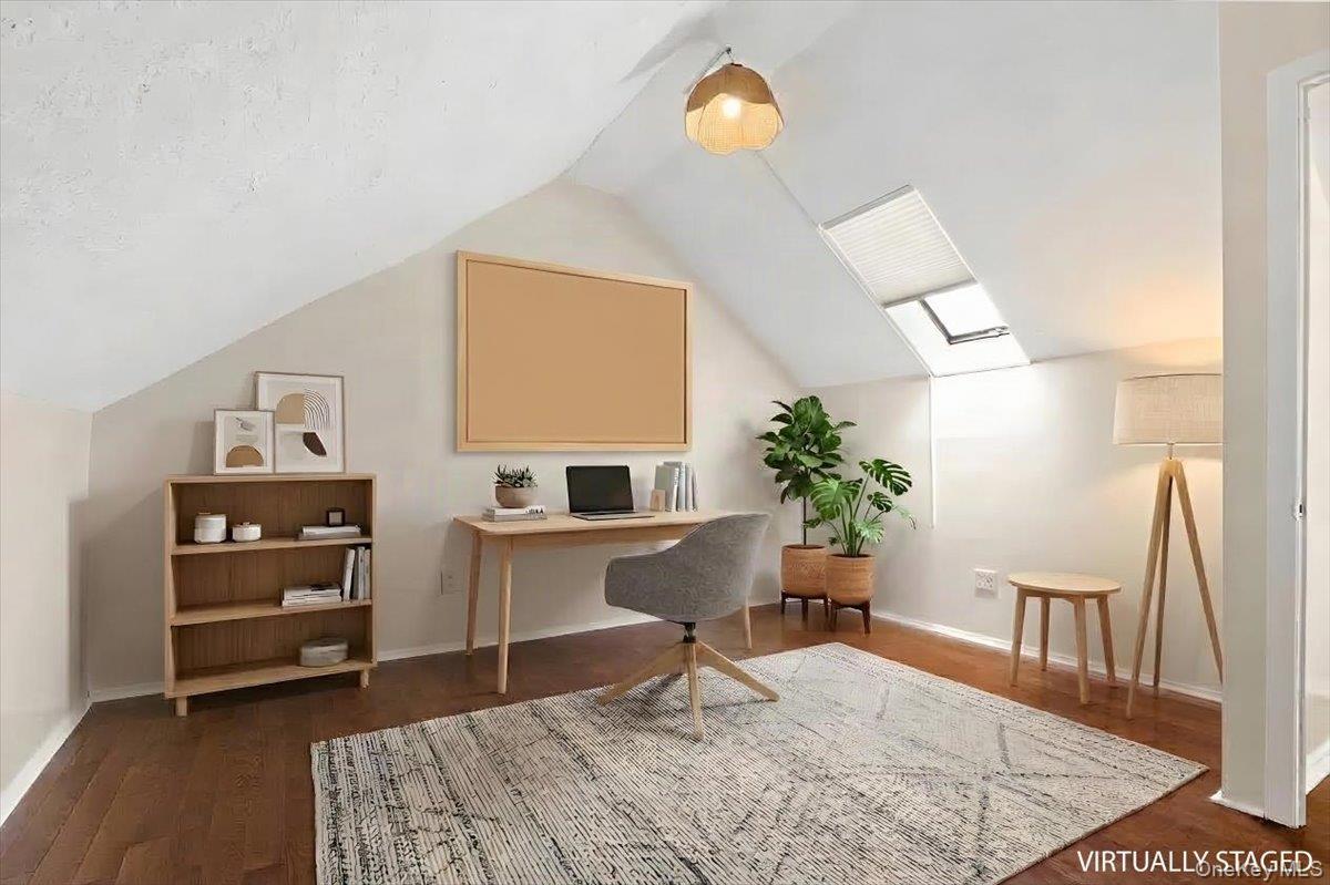 3 Merritt Avenue Unit: 2
