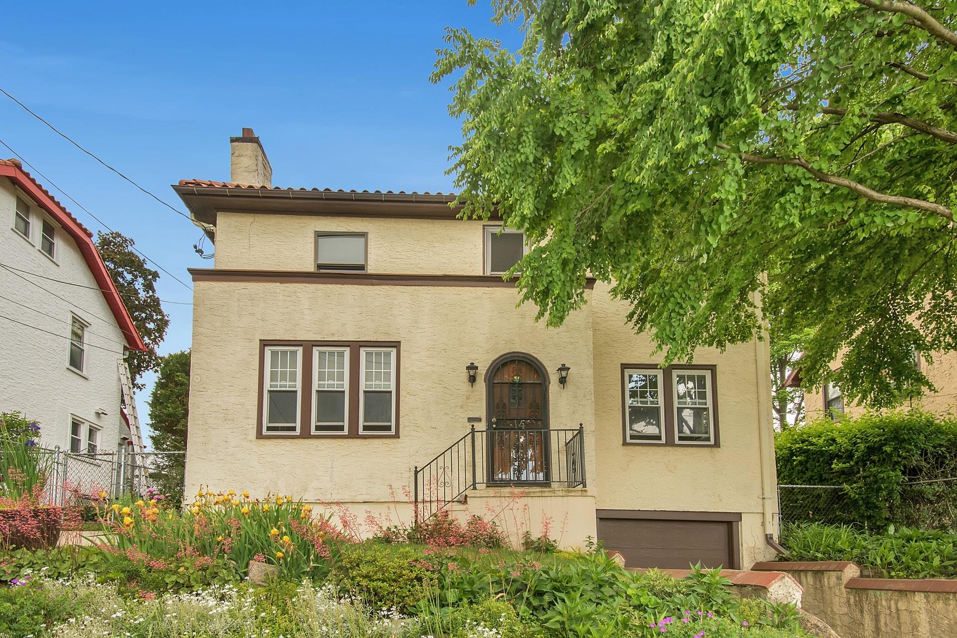 14 Oakridge Place Unit: 2nd Floor