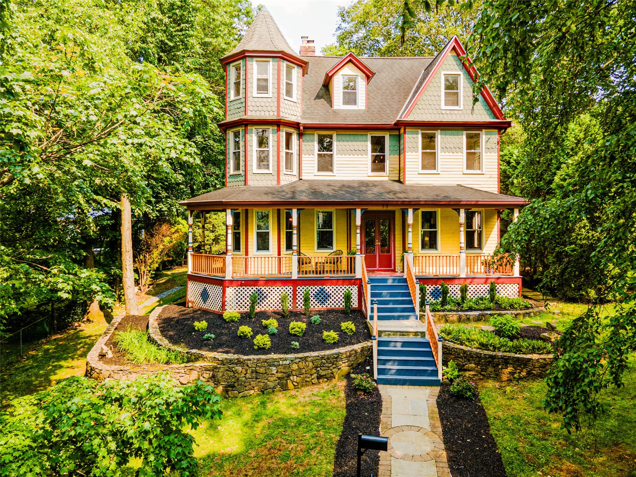 33 Ridge Road
