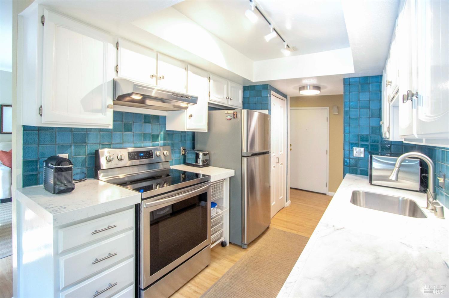 1579 Lincoln Avenue Unit: #101