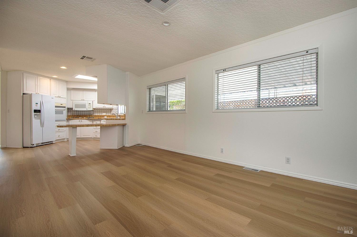 41 Club View Drive