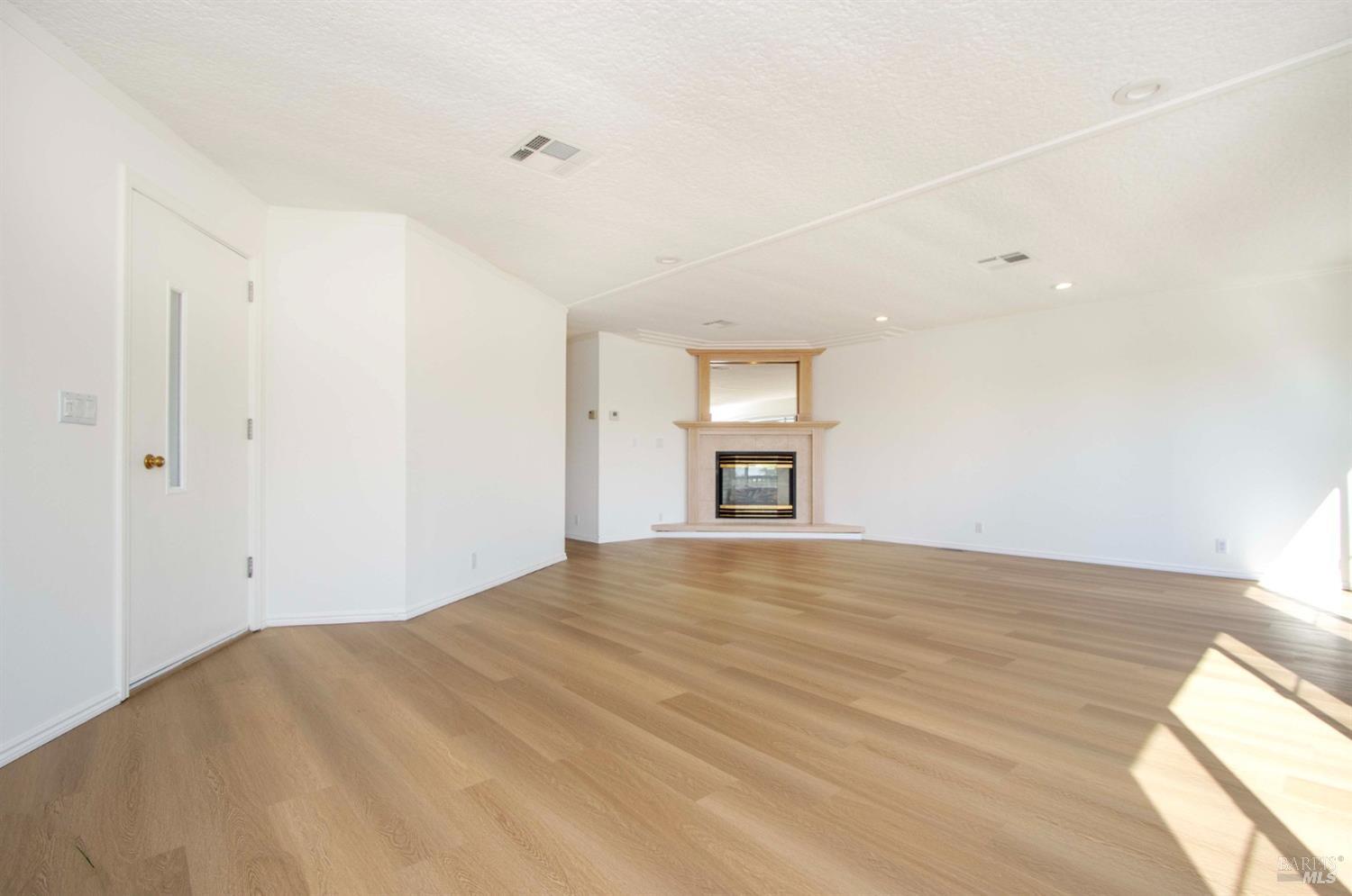 41 Club View Drive