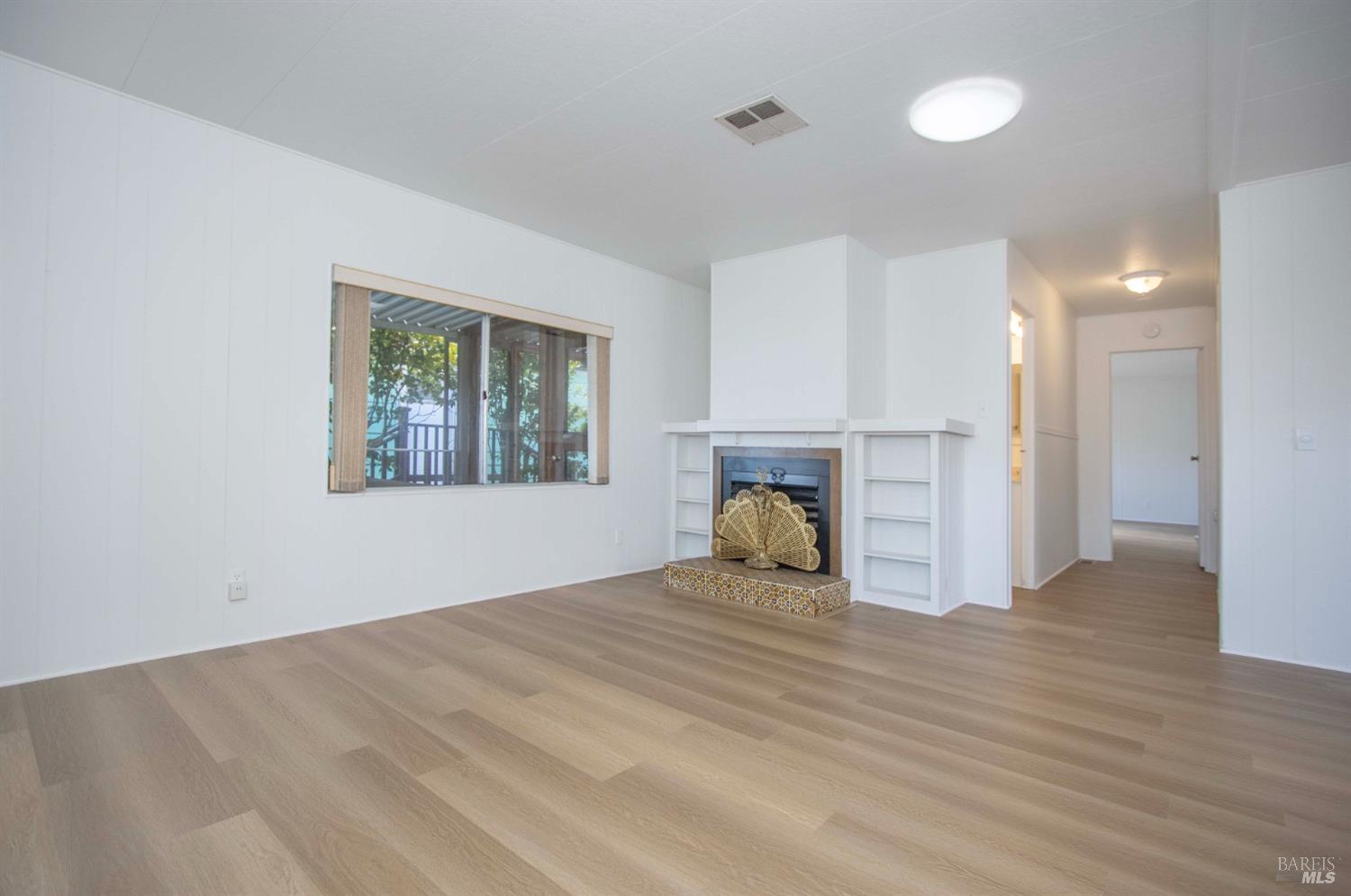 10 Fallen Leaf Drive