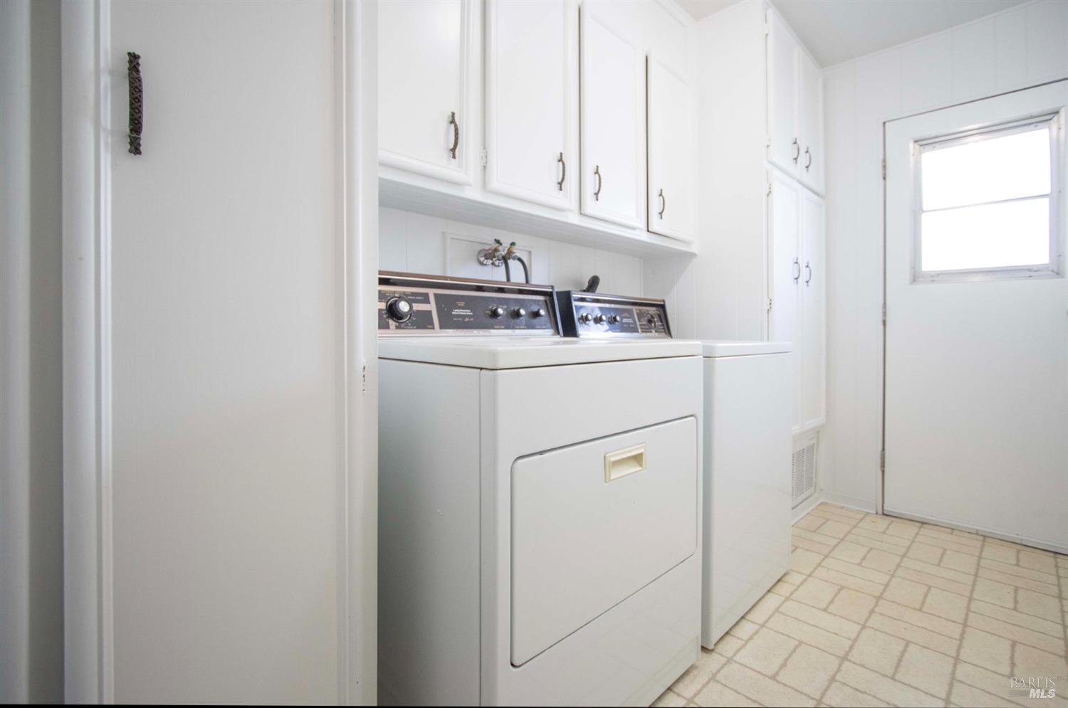 10 Fallen Leaf Drive