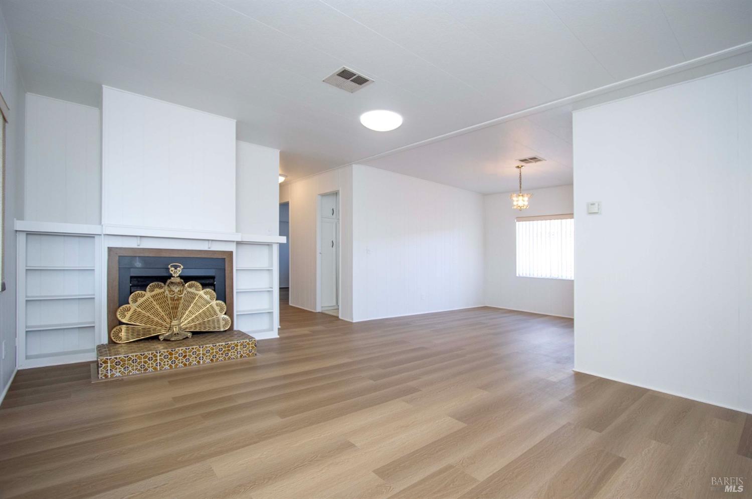 10 Fallen Leaf Drive