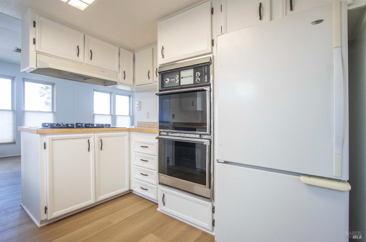 10 Fallen Leaf Drive