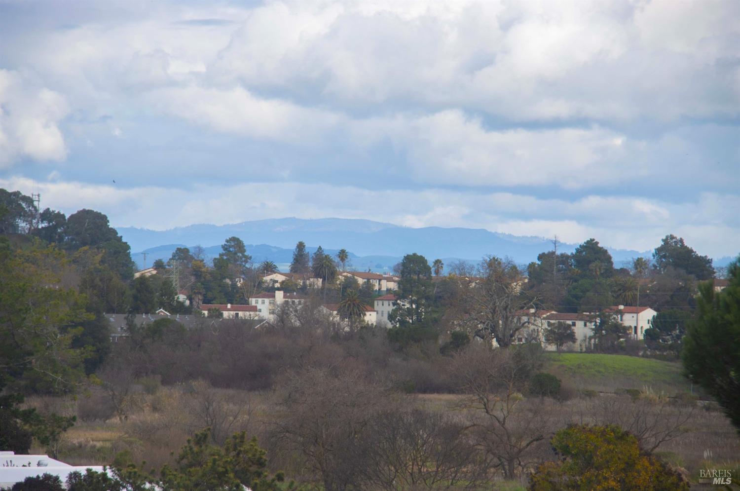 10 Fallen Leaf Drive