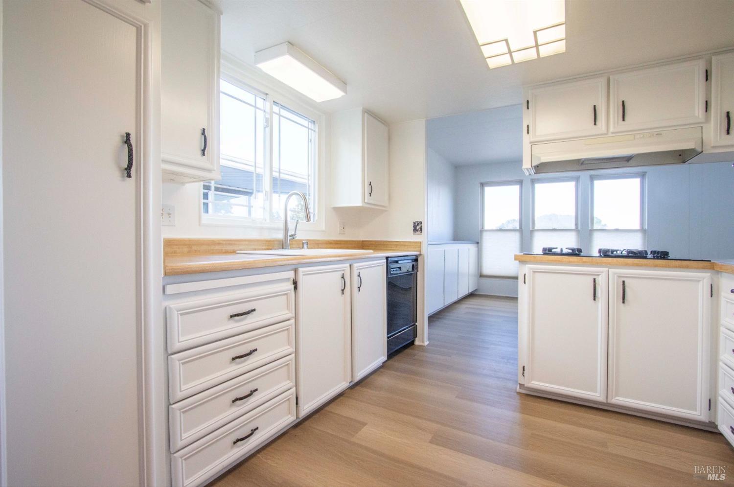 10 Fallen Leaf Drive