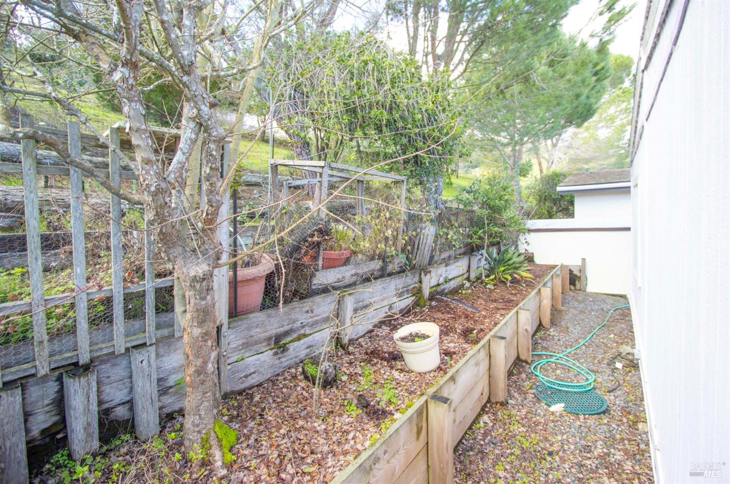 10 Fallen Leaf Drive