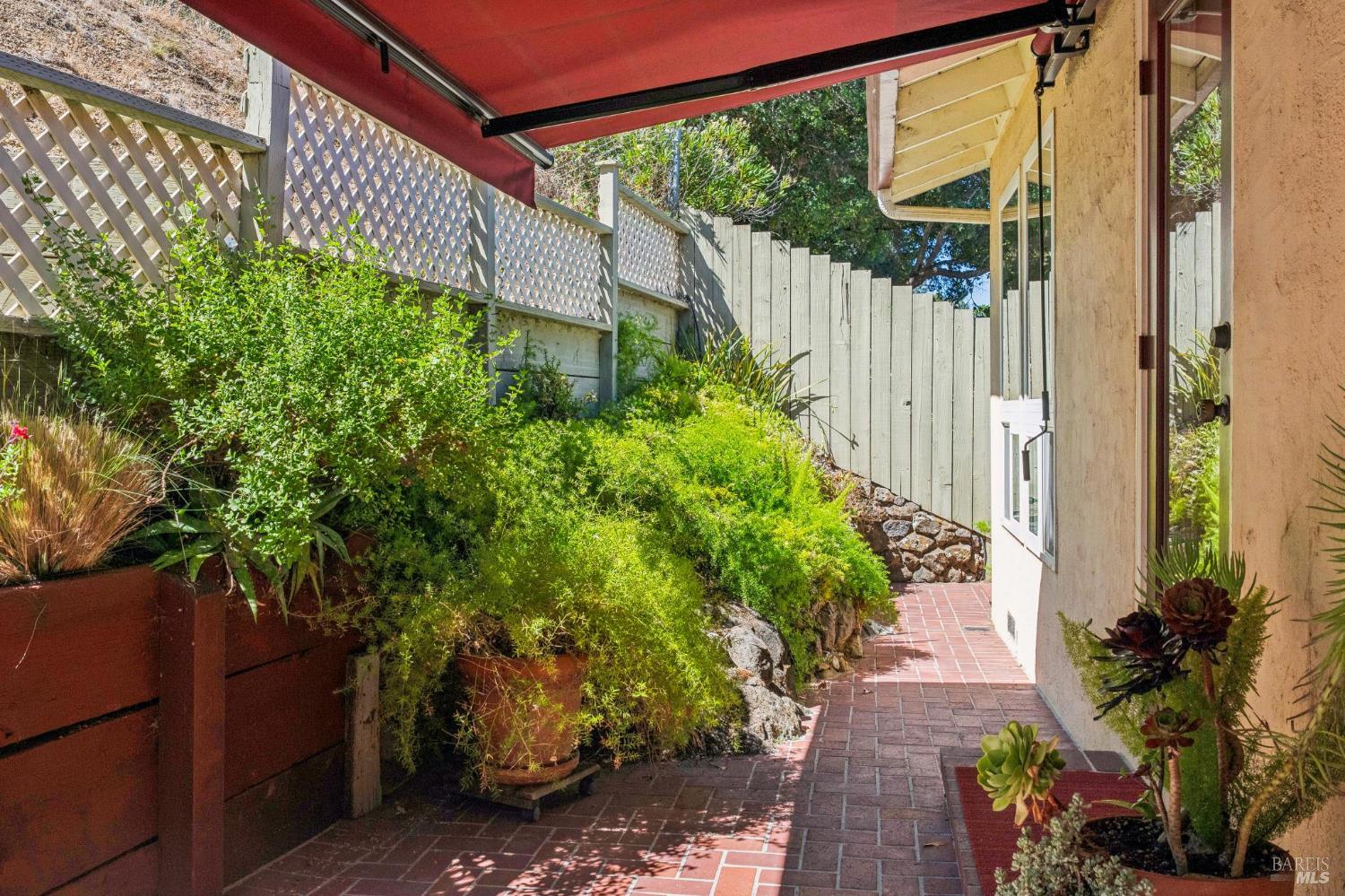 87 Butterfield Road