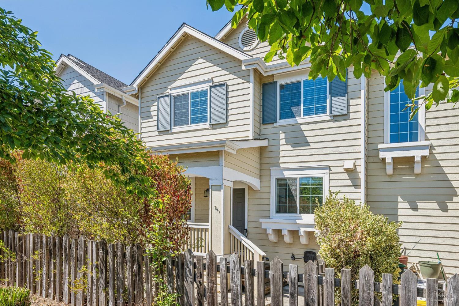 2032 Easton Drive