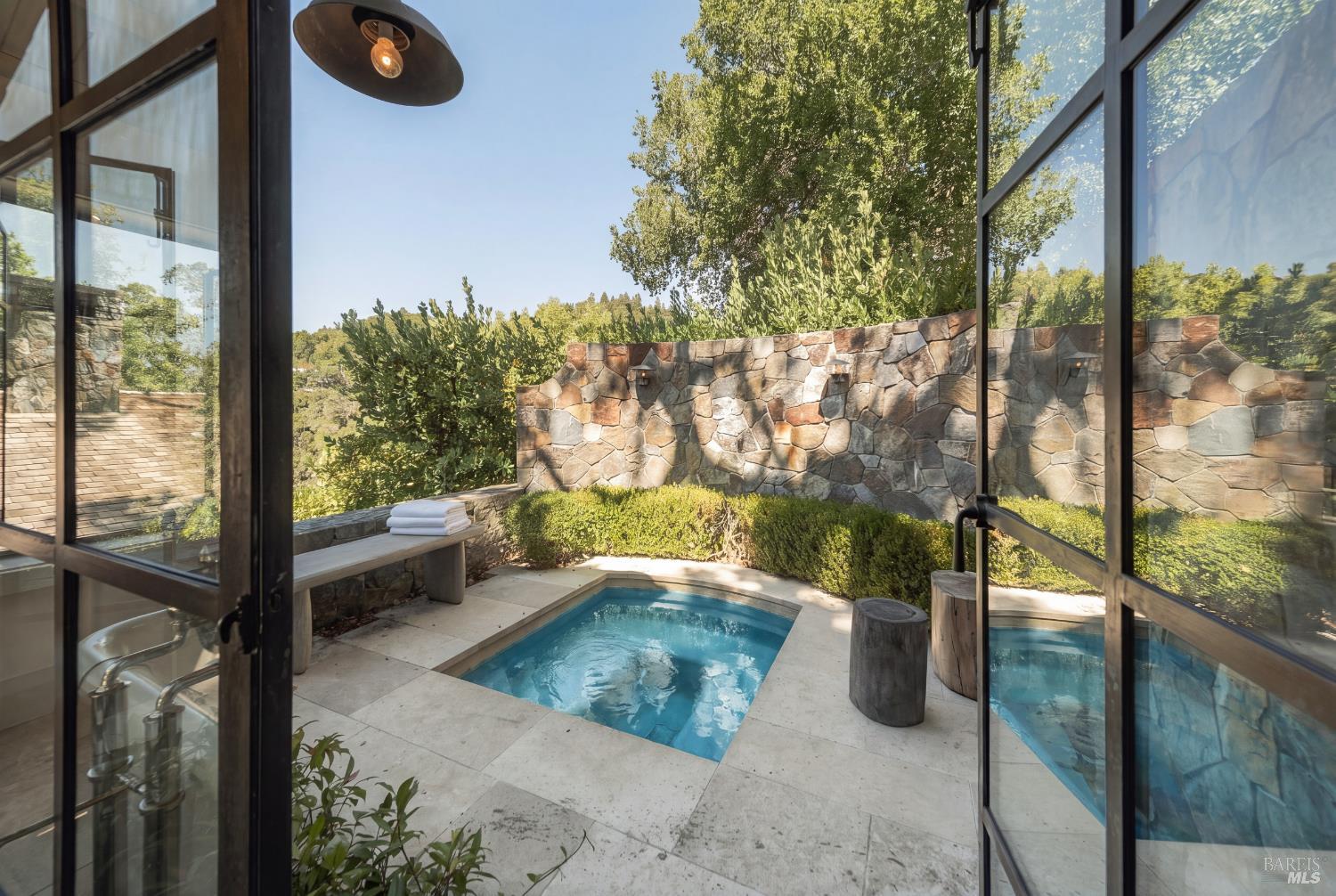 126 Winding Way