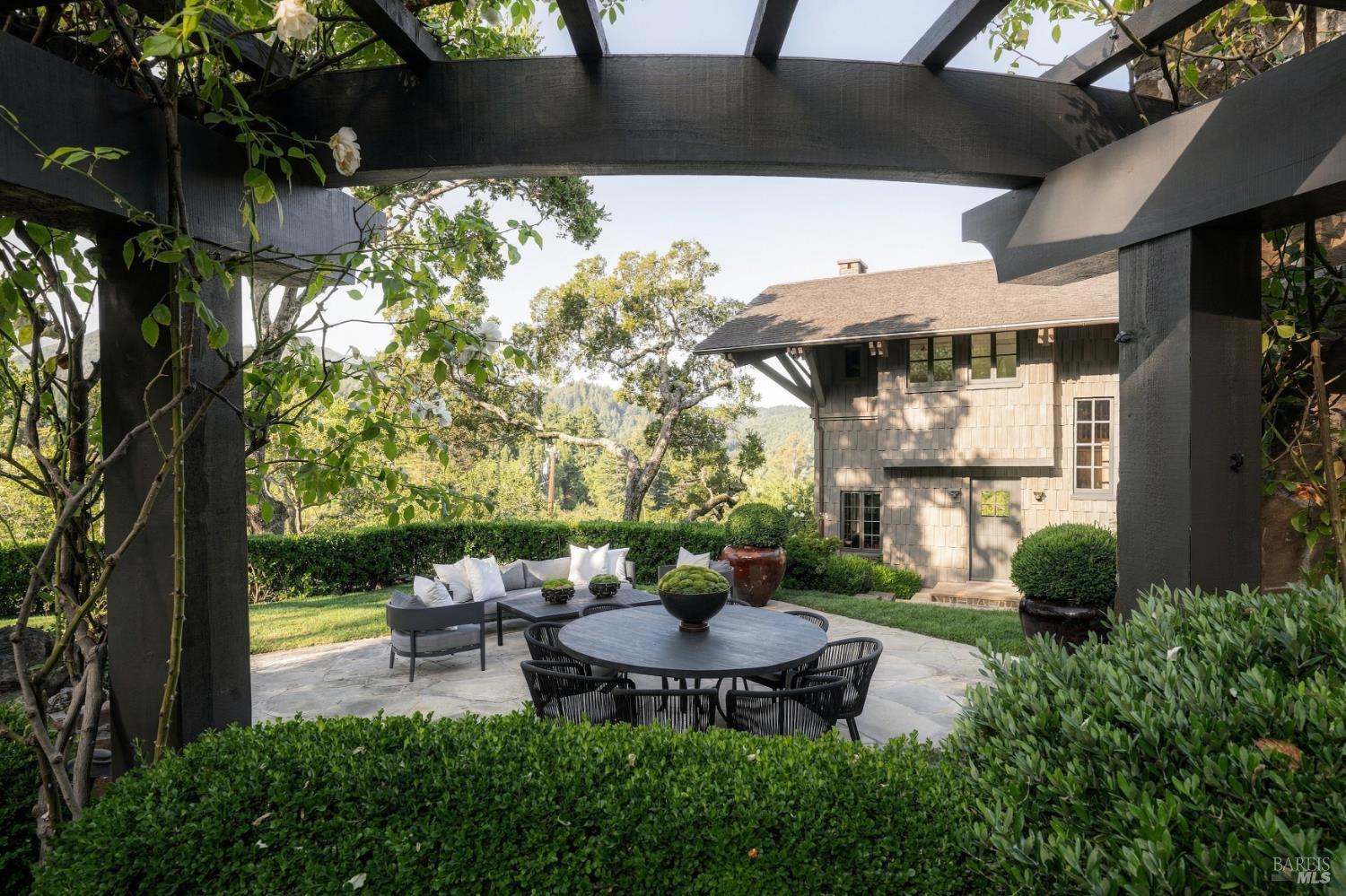 126 Winding Way