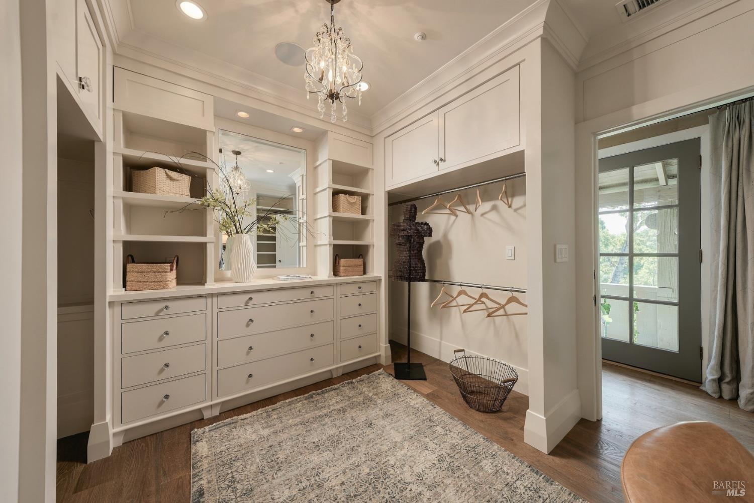 126 Winding Way