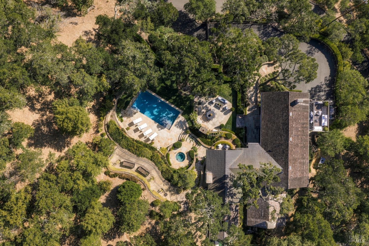126 Winding Way