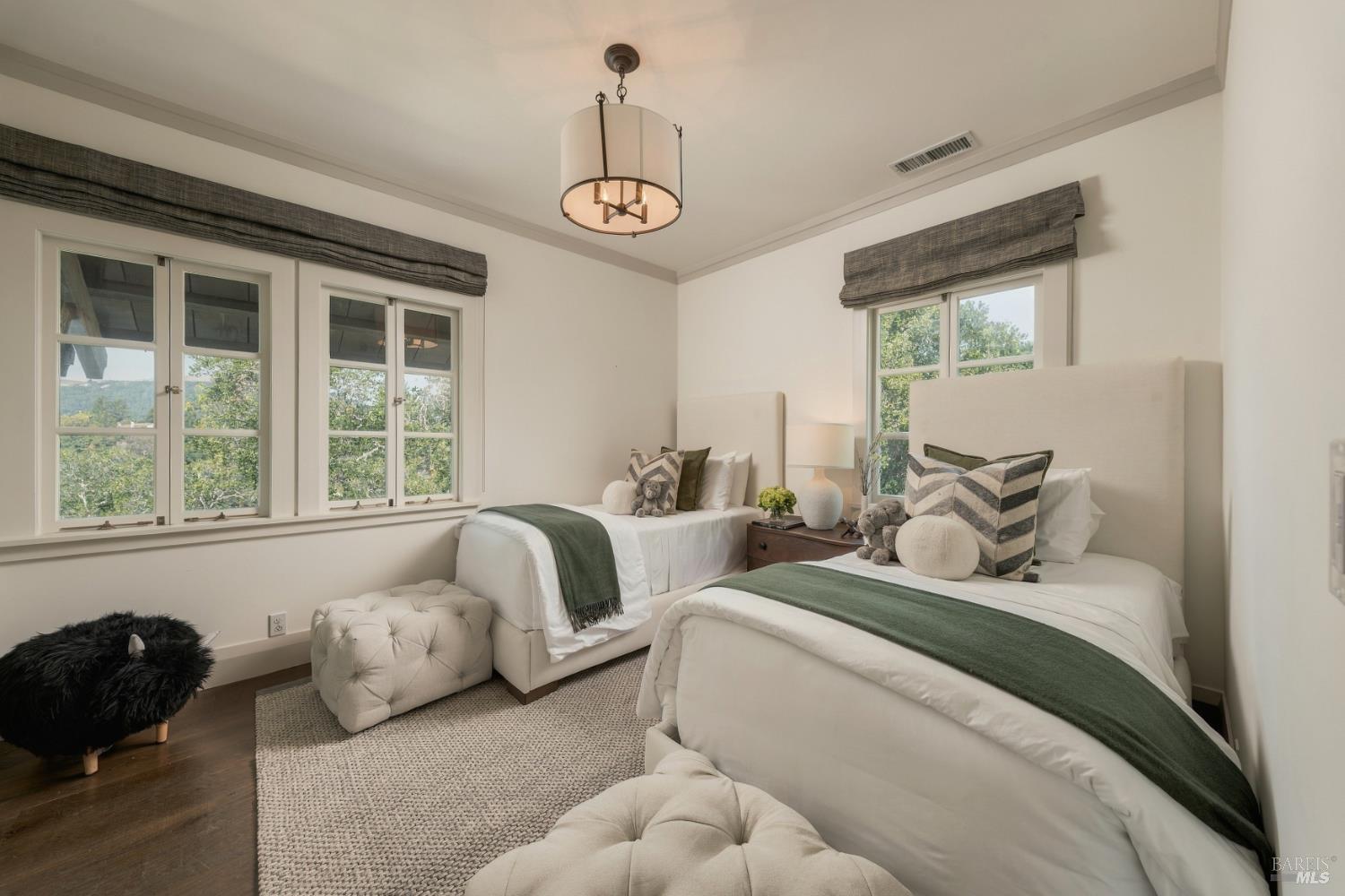 126 Winding Way