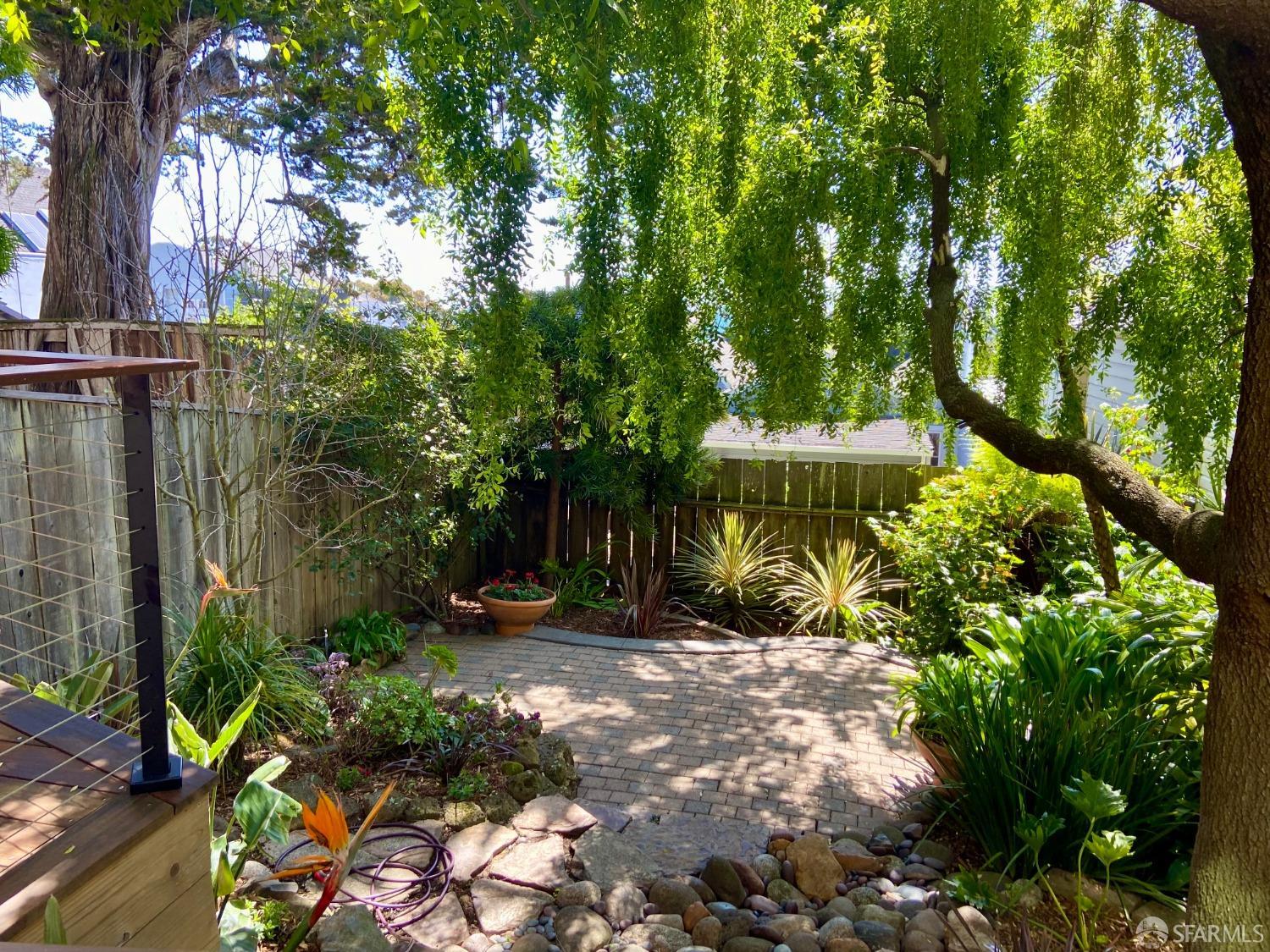 391 Chenery Street