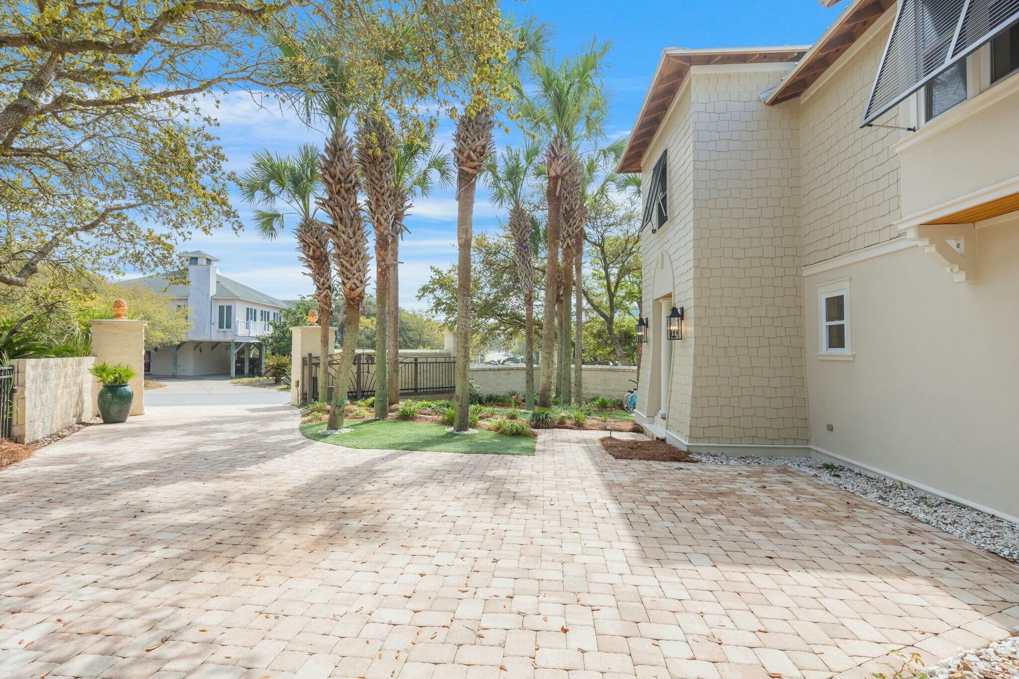 239 Pelican Circle