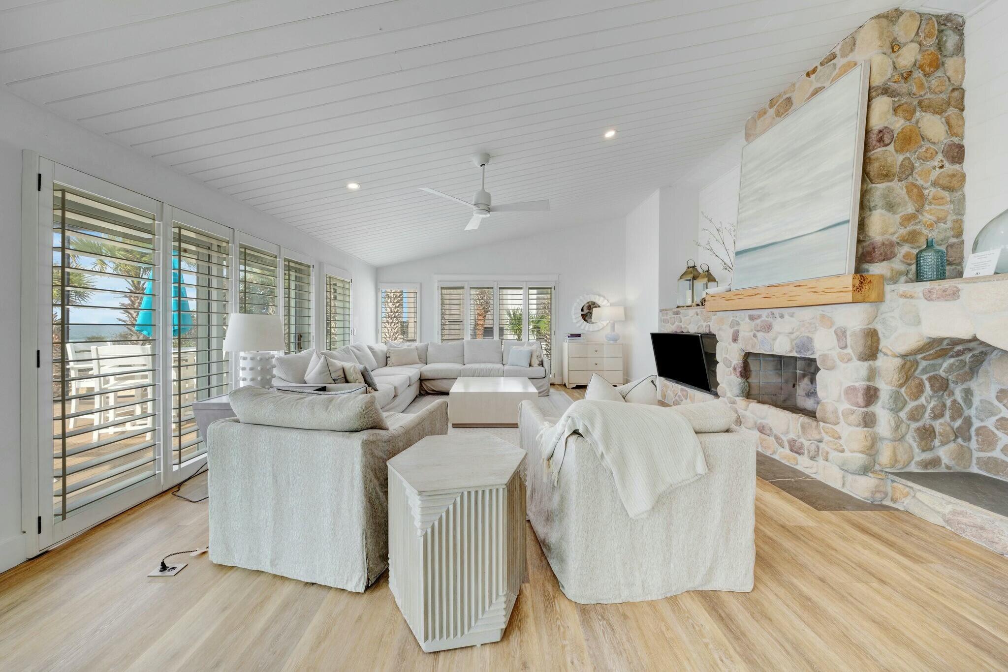 239 Pelican Circle