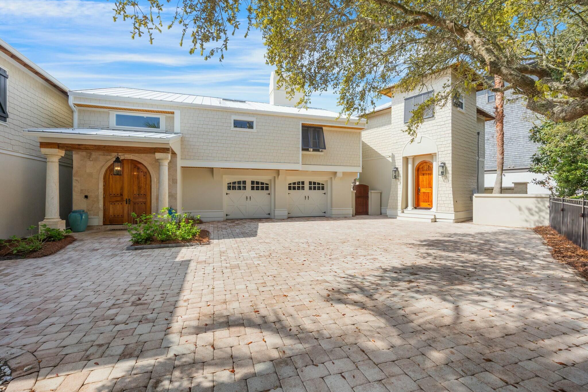 239 Pelican Circle