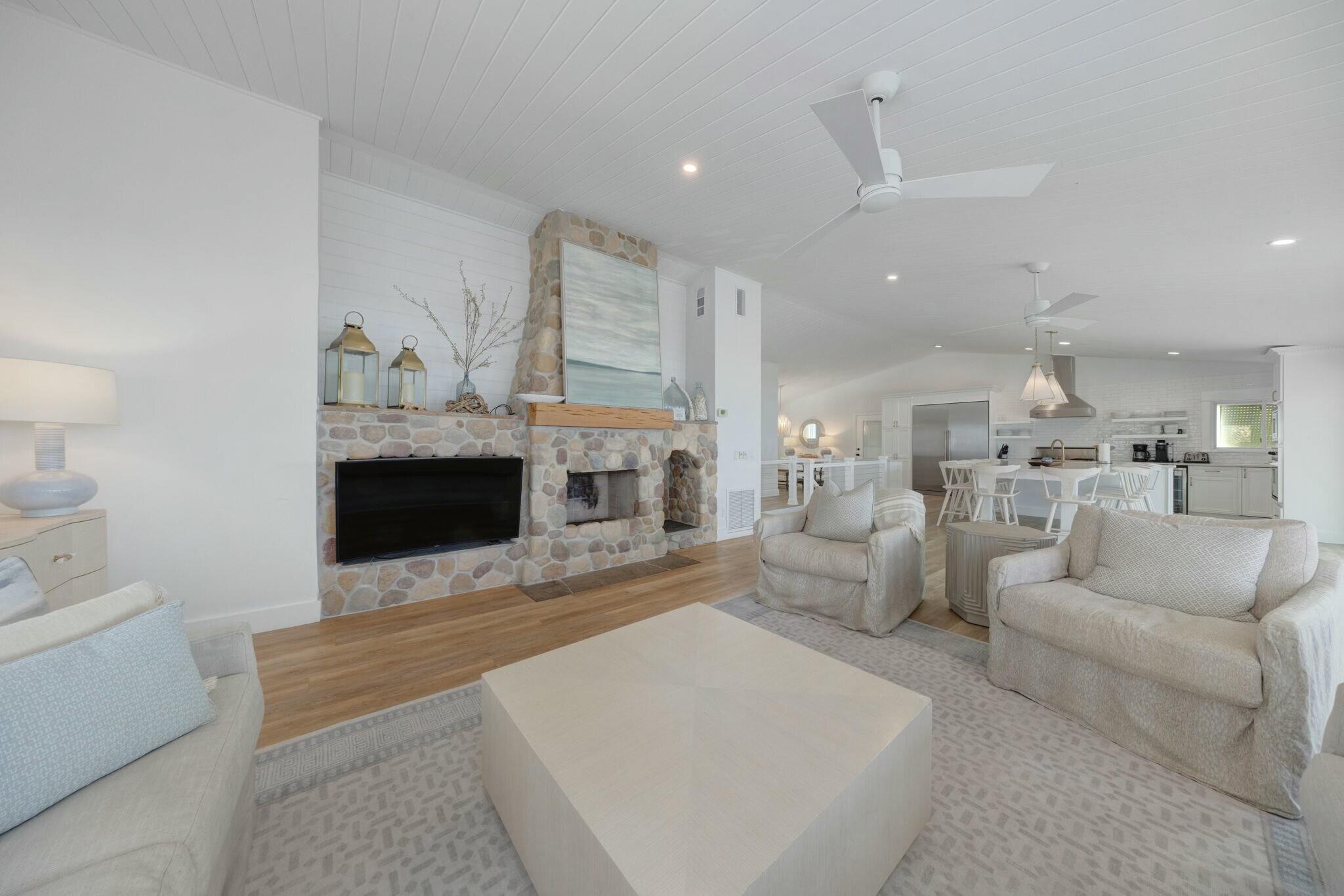 239 Pelican Circle
