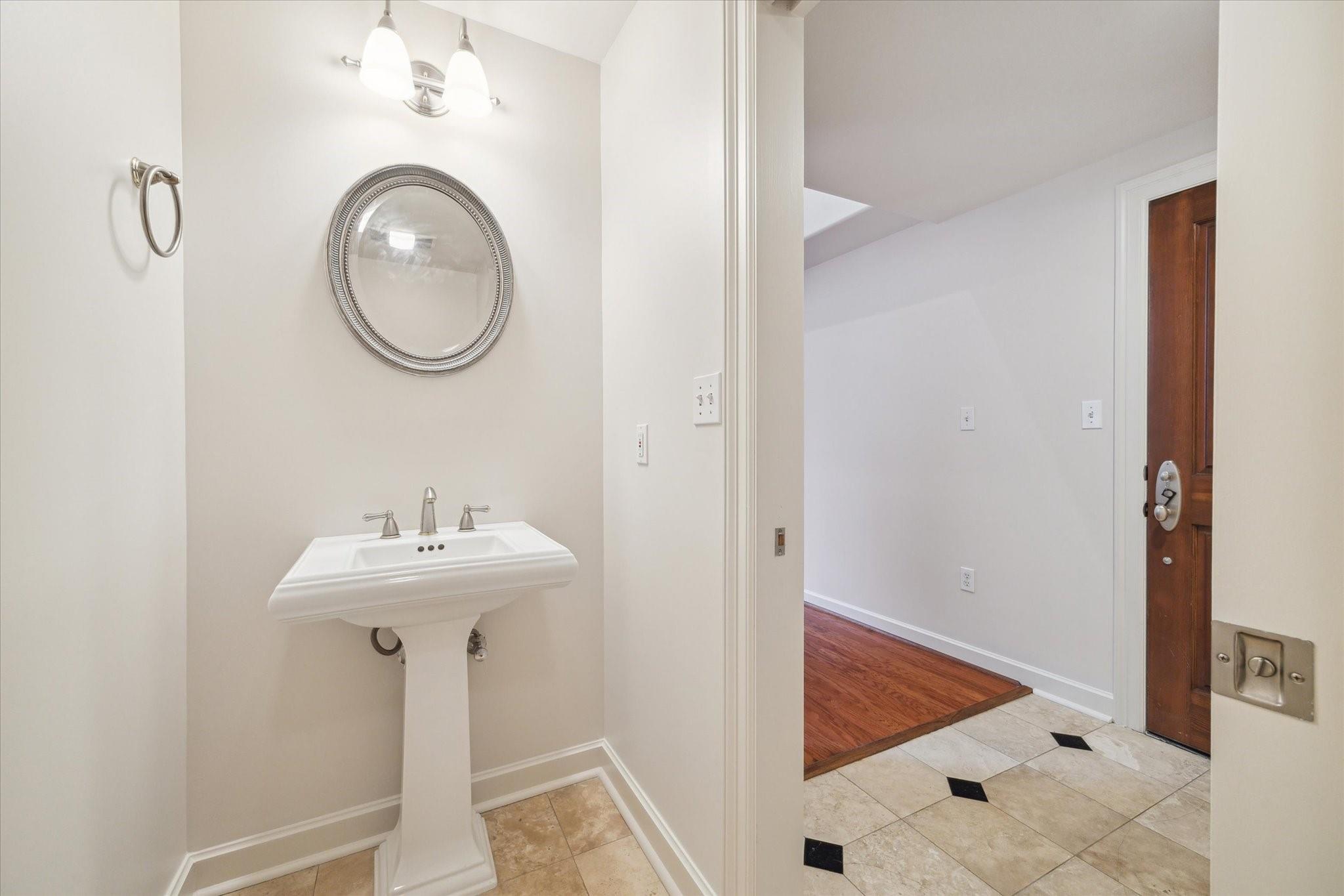 914 Main Street # 1104