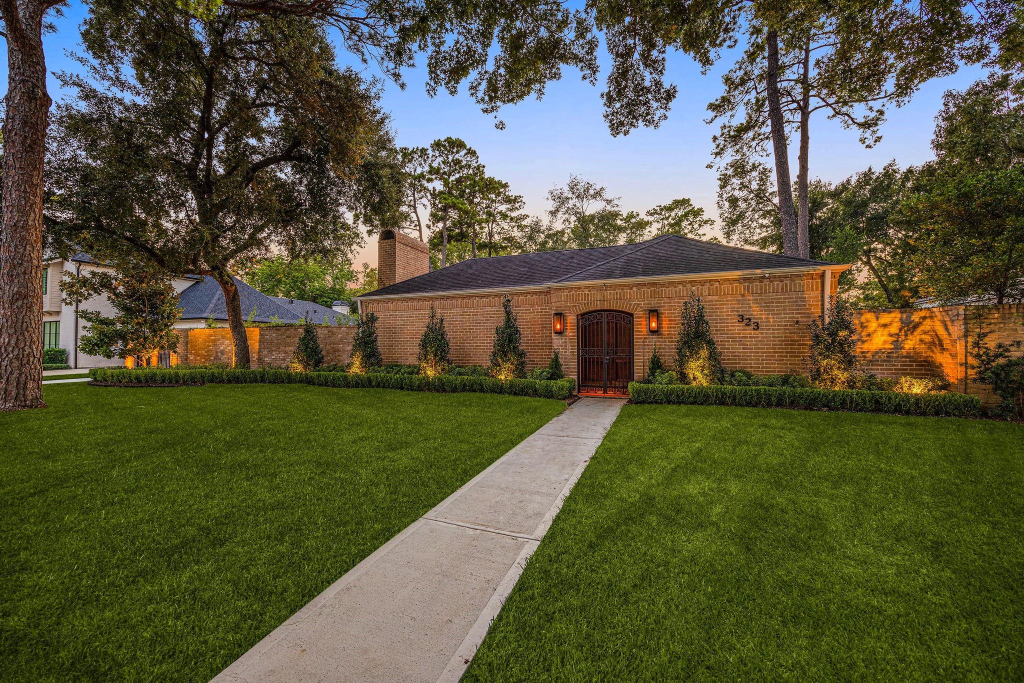 323 Vanderpool Lane