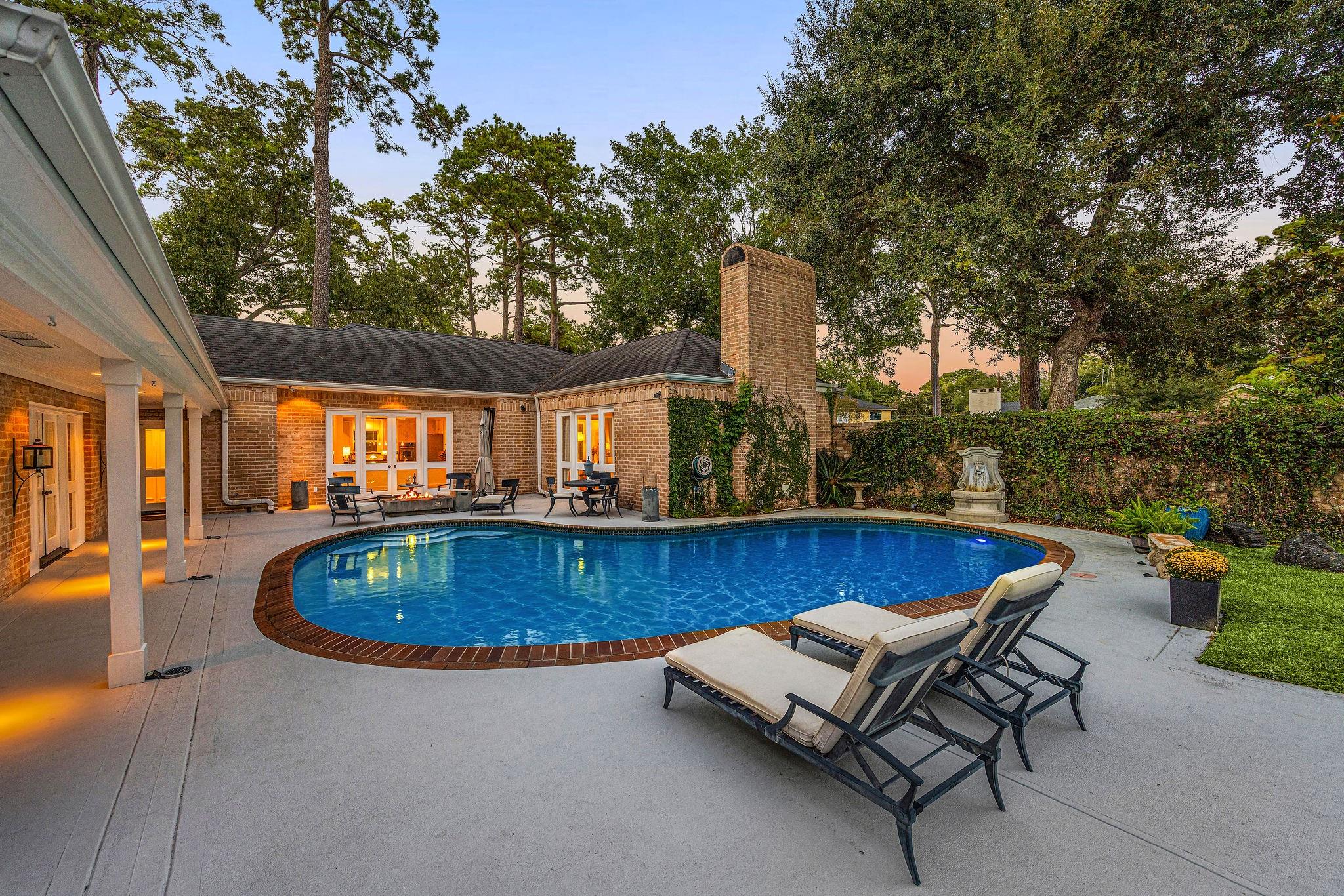 323 Vanderpool Lane