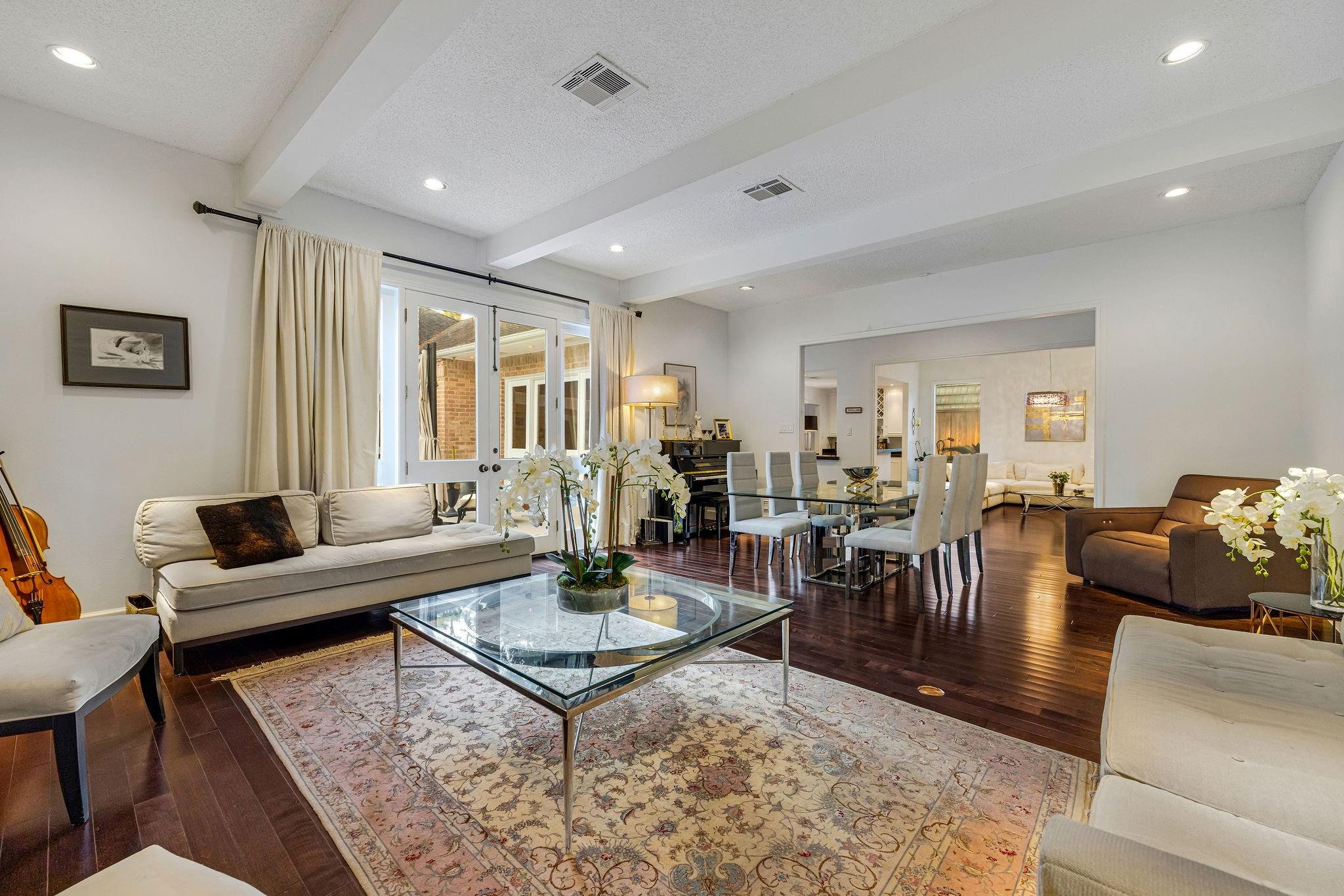 323 Vanderpool Lane