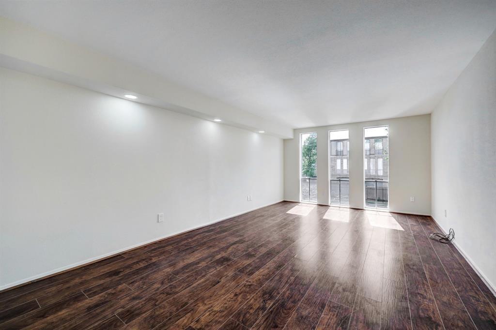 4645 Wild Indigo Street # 373