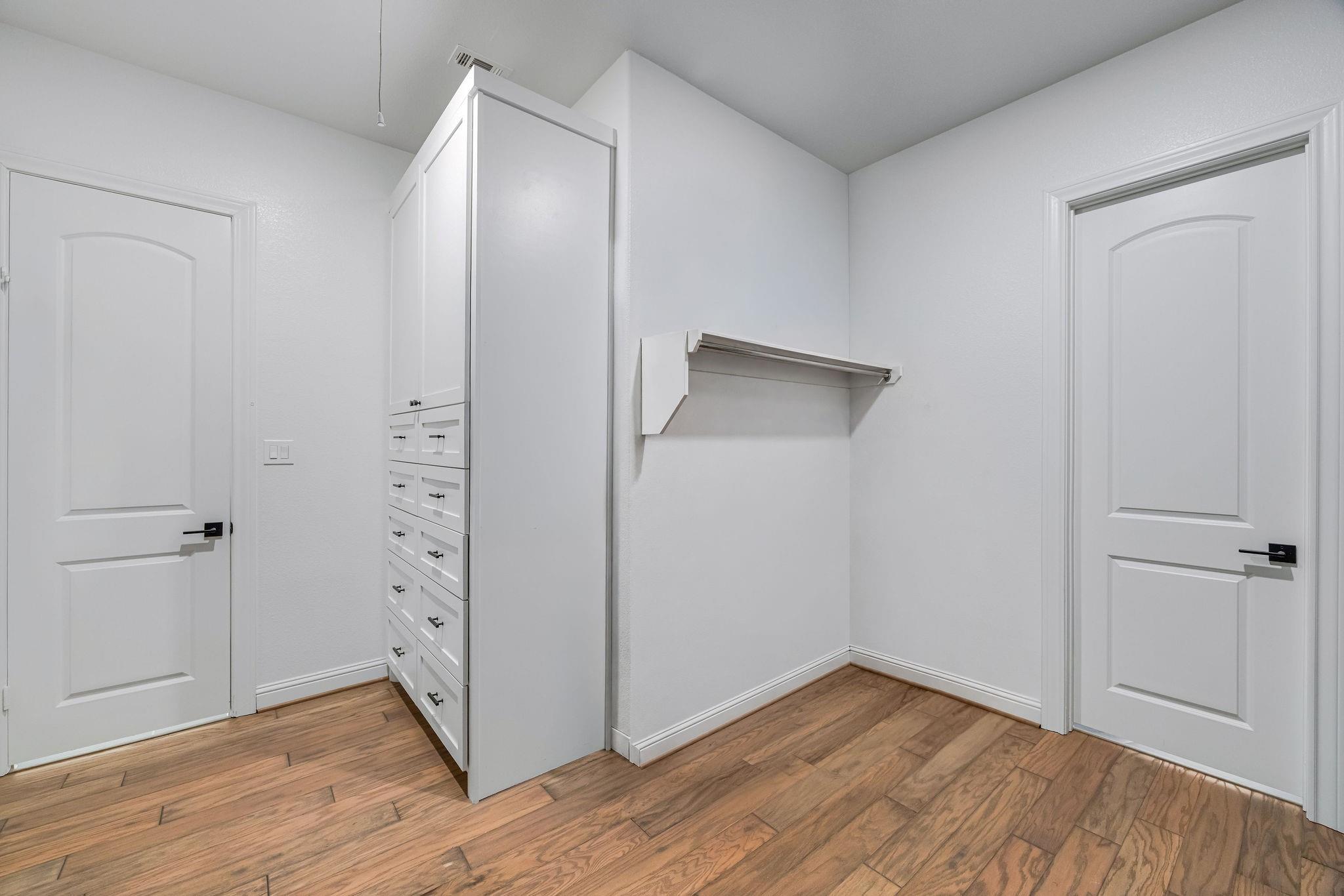 4714 Oak Glen Court