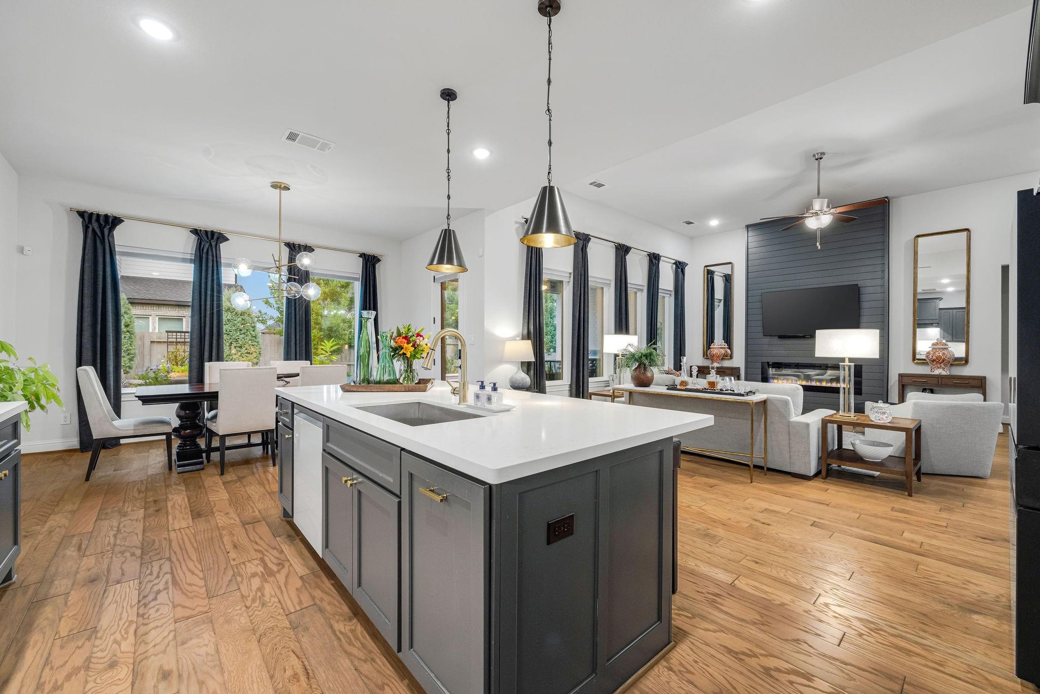 4714 Oak Glen Court