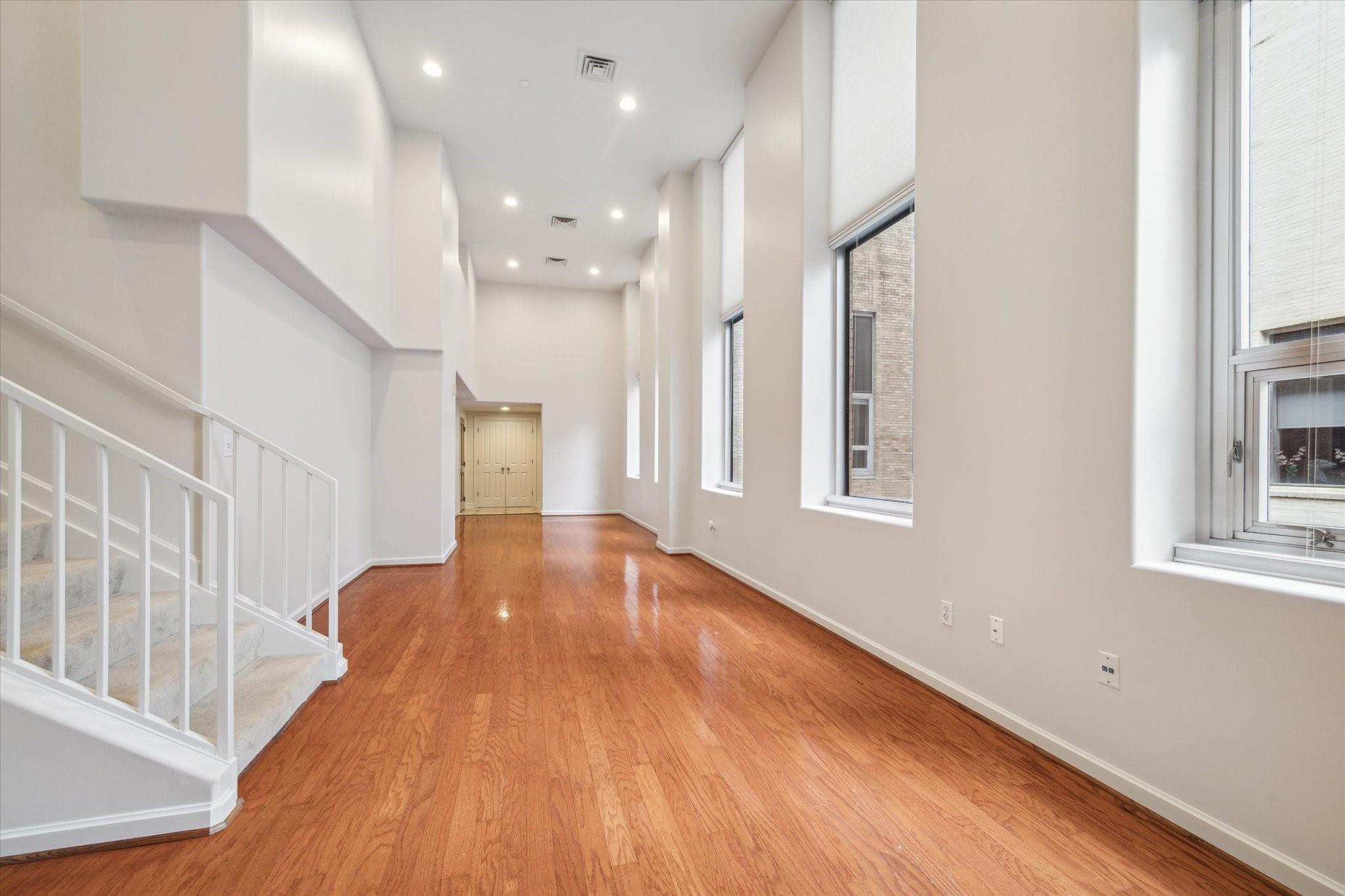 914 Main Street # 1104