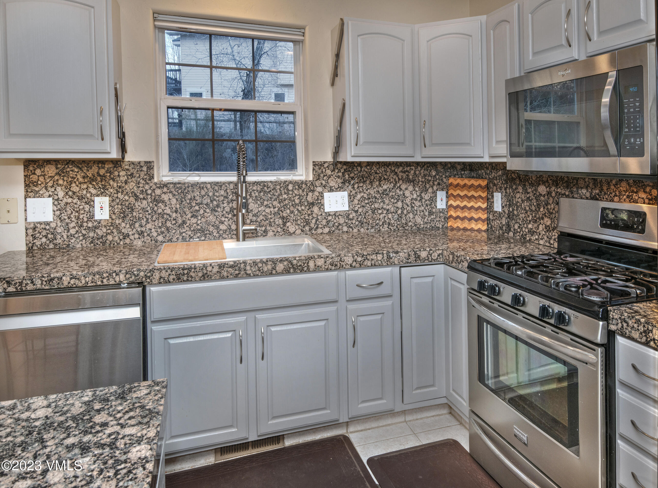 50 Willowstone Court