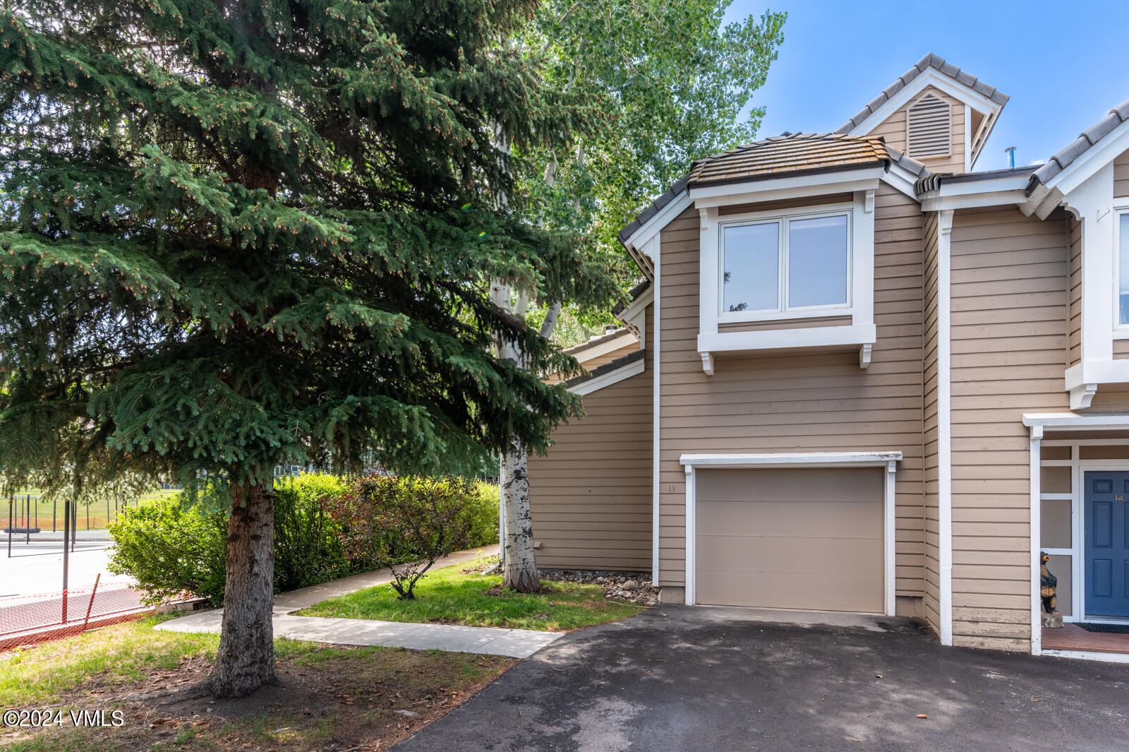 470 Homestead 13