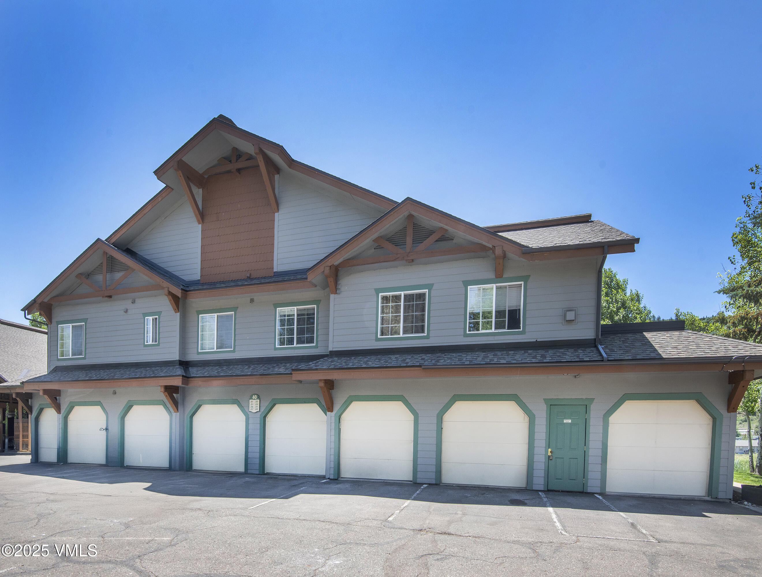 205 Crazy Horse Point 205