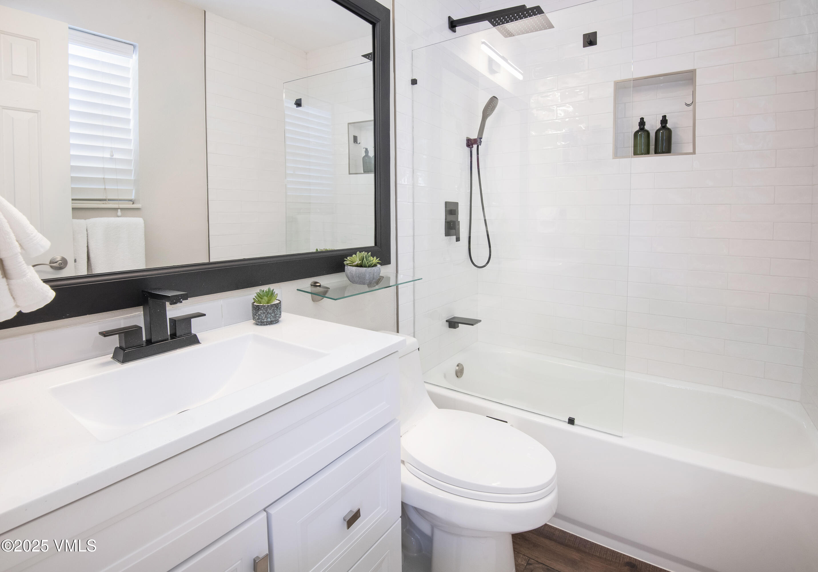 971 W Beaver Creek B5