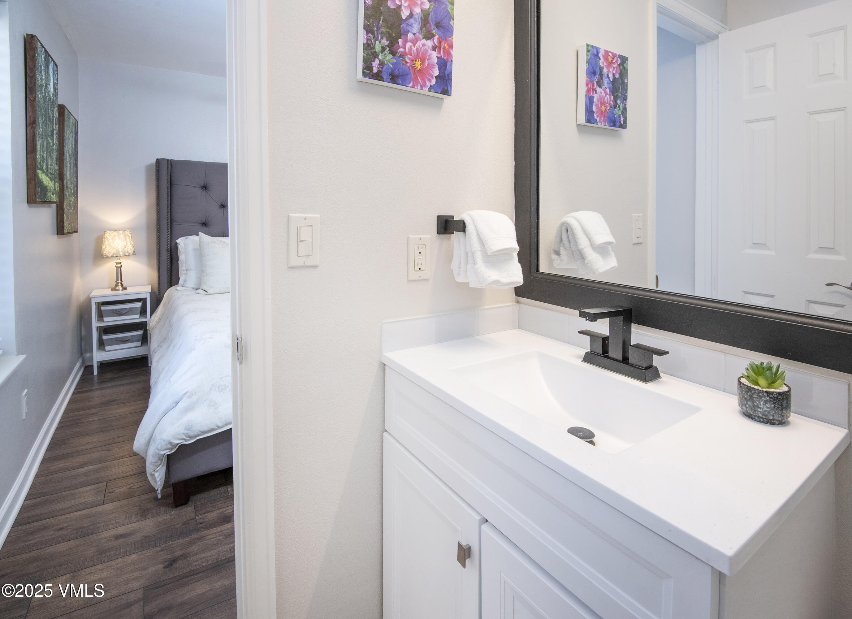 971 W Beaver Creek B5