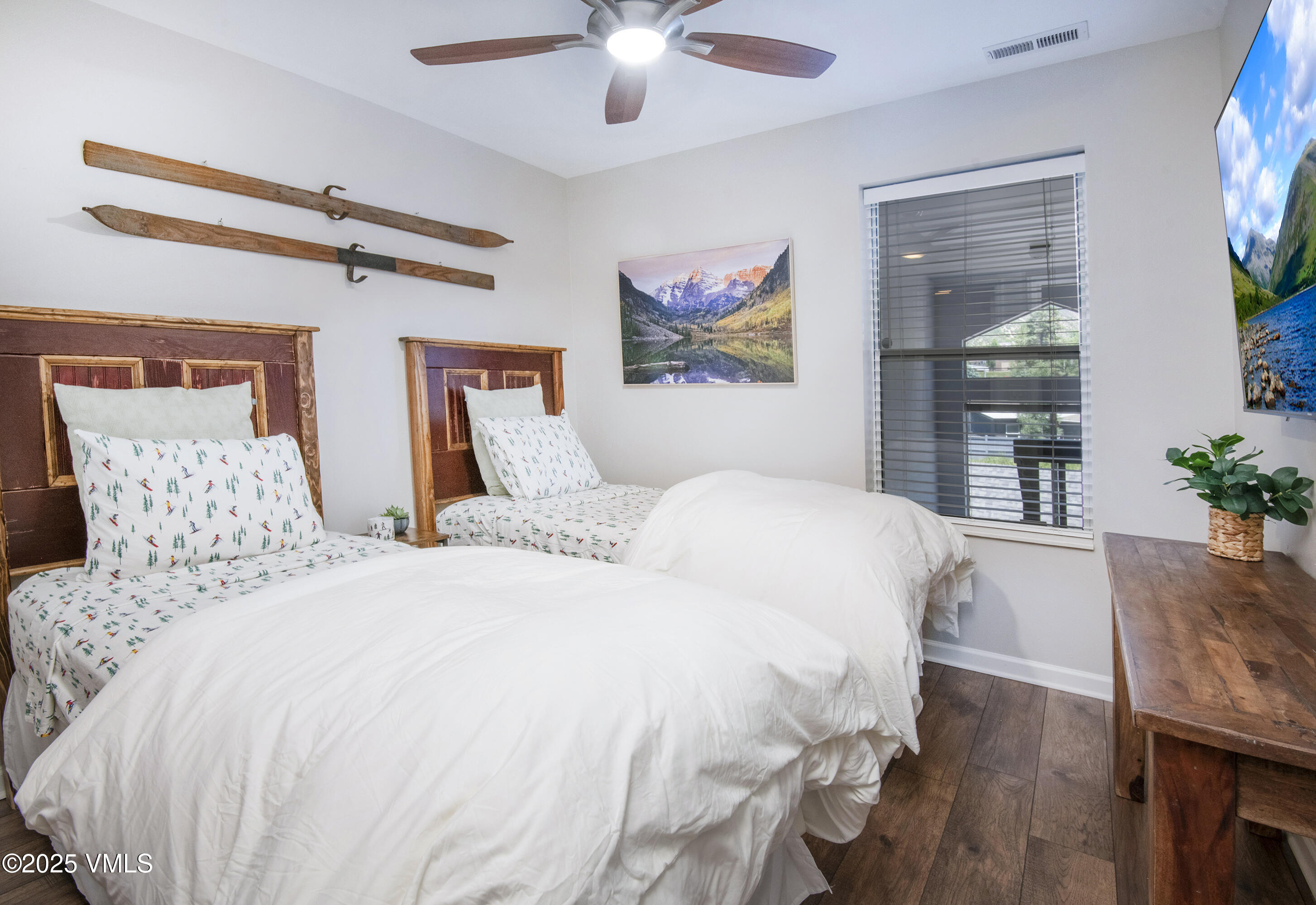 971 W Beaver Creek B5